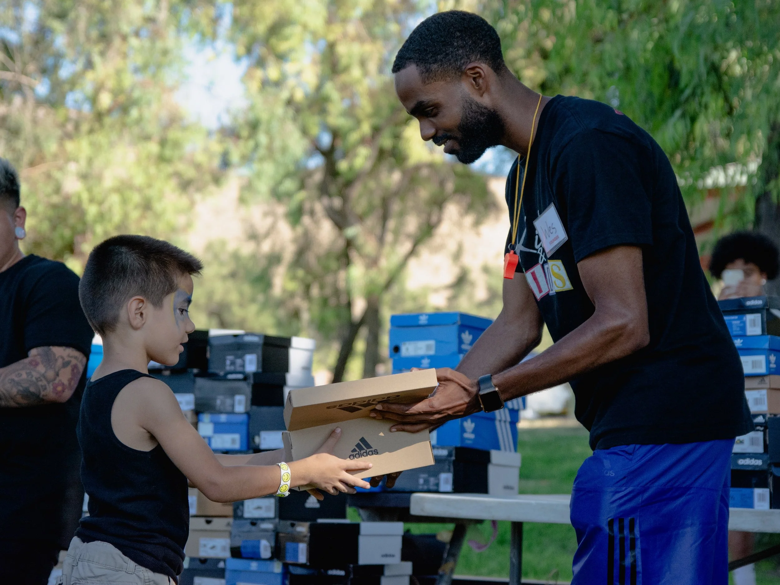 SummerBashpic2019-3(giving sneakers.JPG