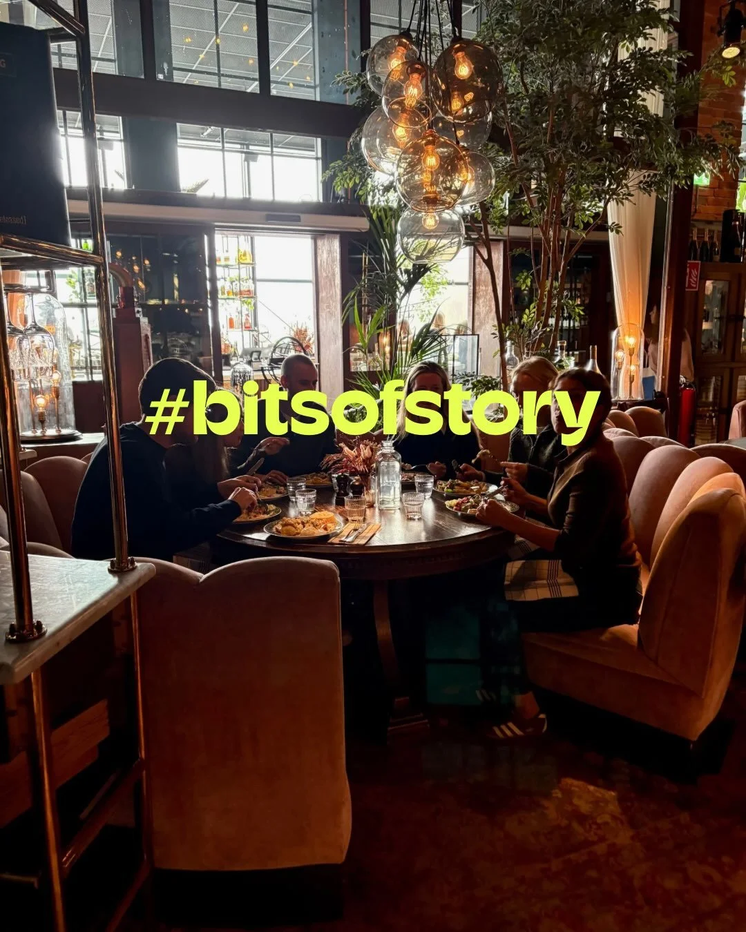 1. Konferensdags!
2. Gemensam frukost och @svenskarnaochinternet
3. Workshop med @wasacrispbread, @jessiesommarstrom, @marcusadevi och ett g&auml;ng grymma skolkockar (forts&auml;ttning f&ouml;ljer)
4. Storys egen s&auml;kerhetsvakt 🐾
5. Nytt kontor