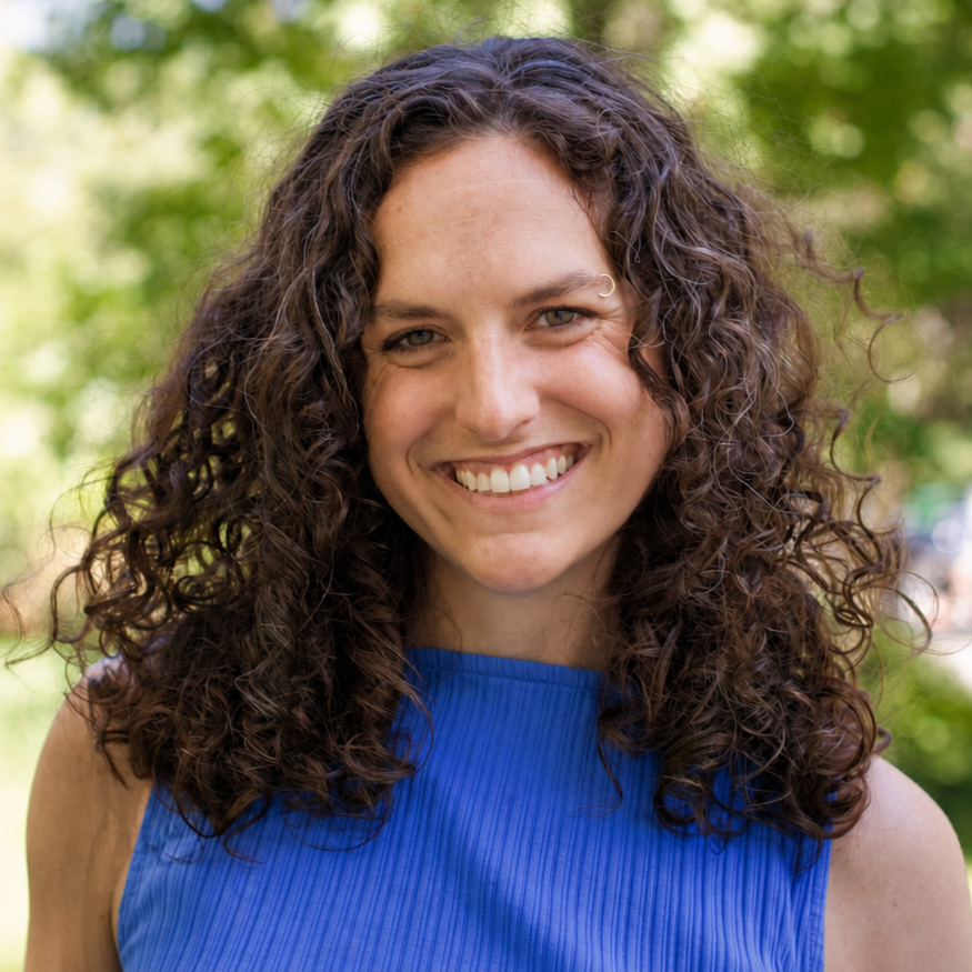 Portrait of Anna Strzempko – Adolescent therapist at Dr. Kull & Associates