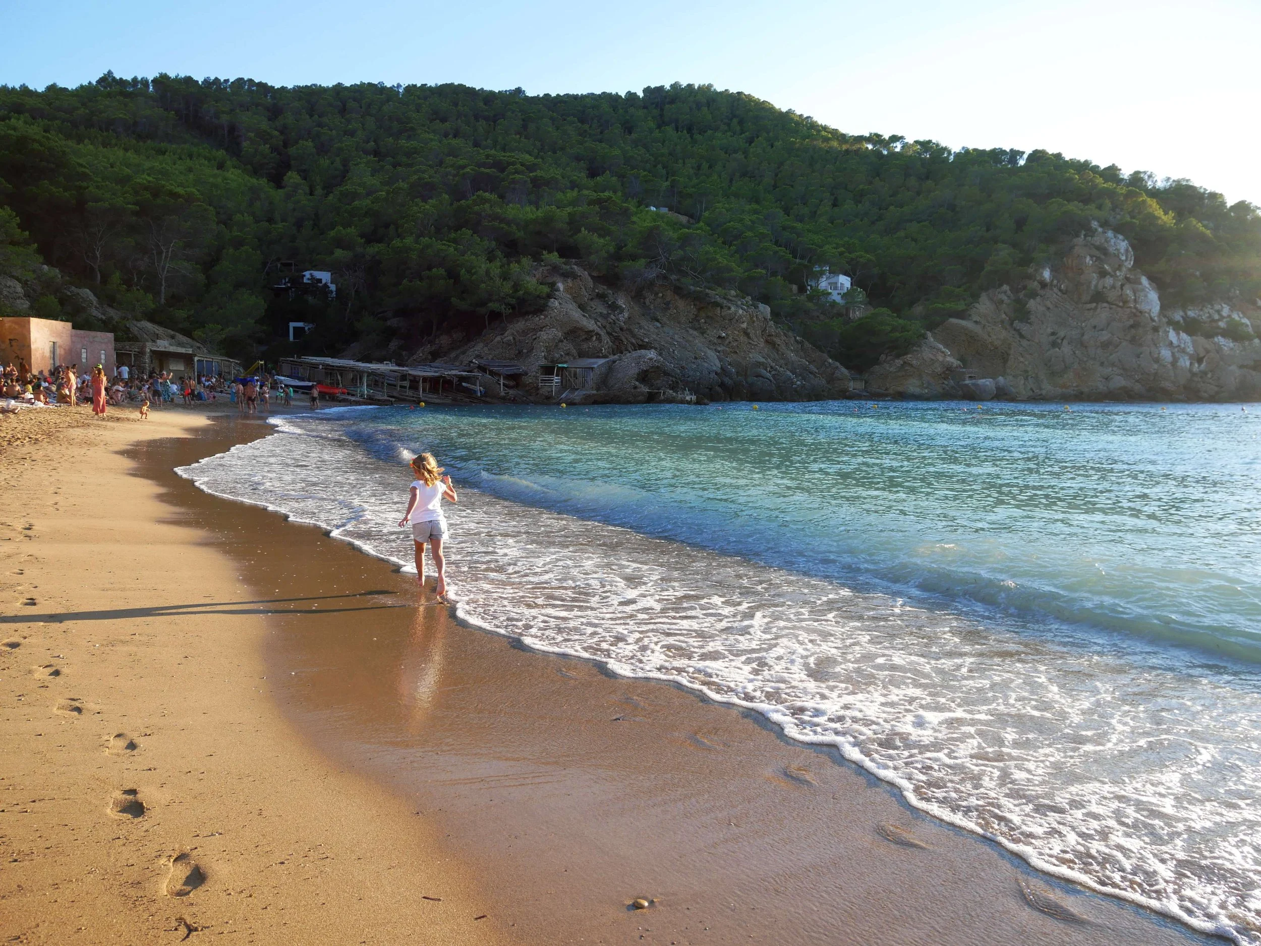 Het strand van Cala Benirràs, Ibiza