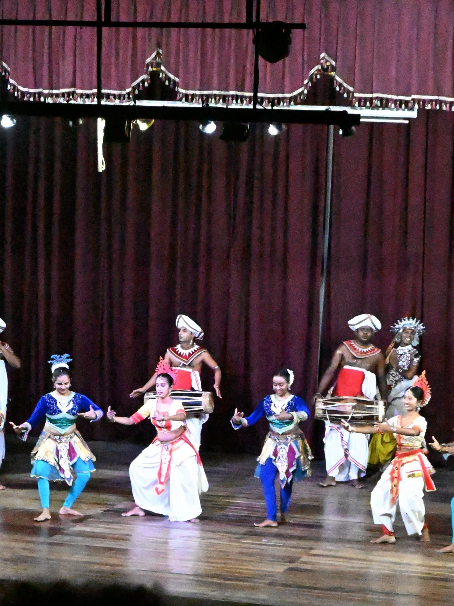 Traditionele Kandyaanse dansvoorstelling in Kandy, Sri Lanka