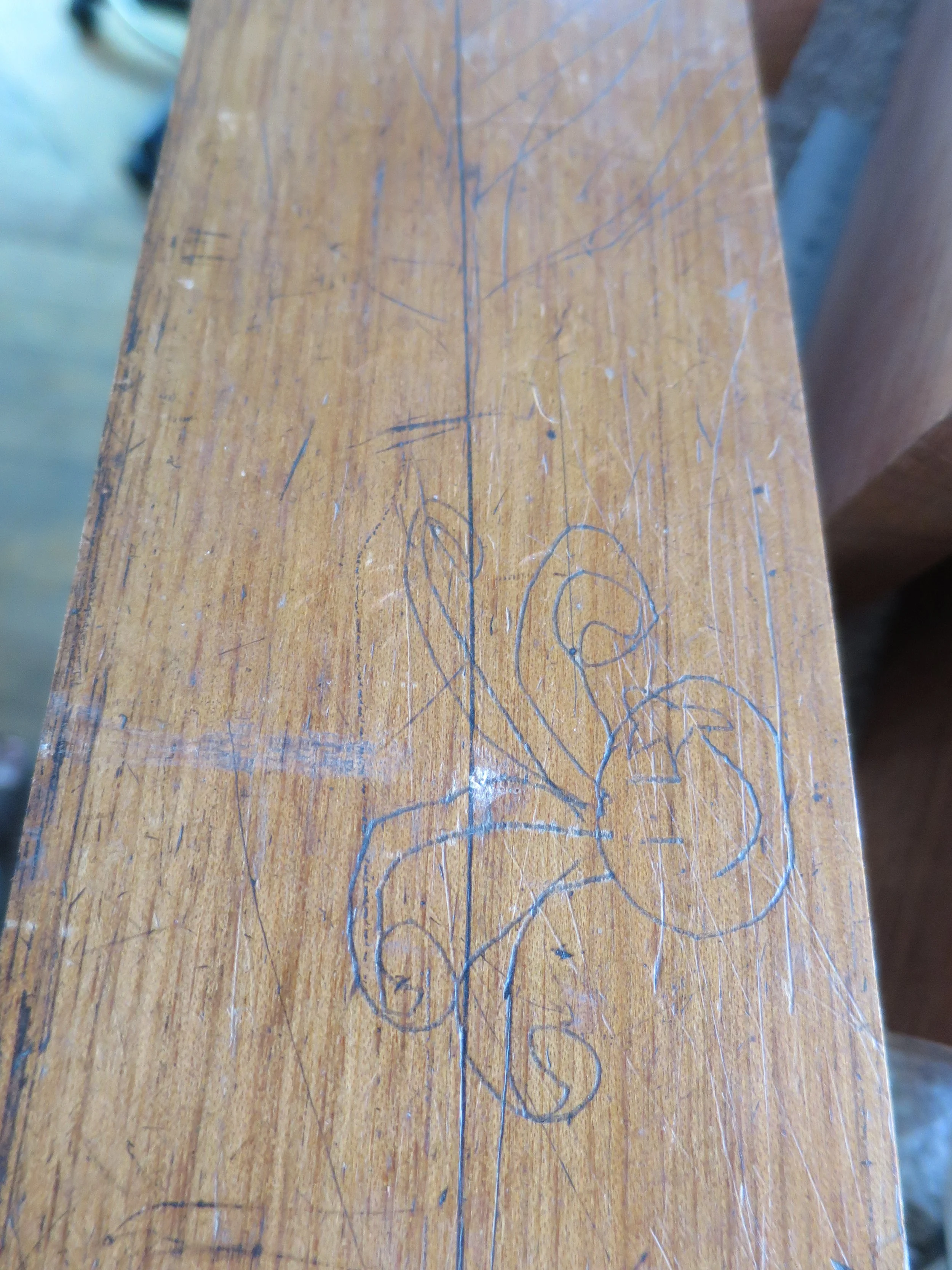 Recycled Mahogany neck 