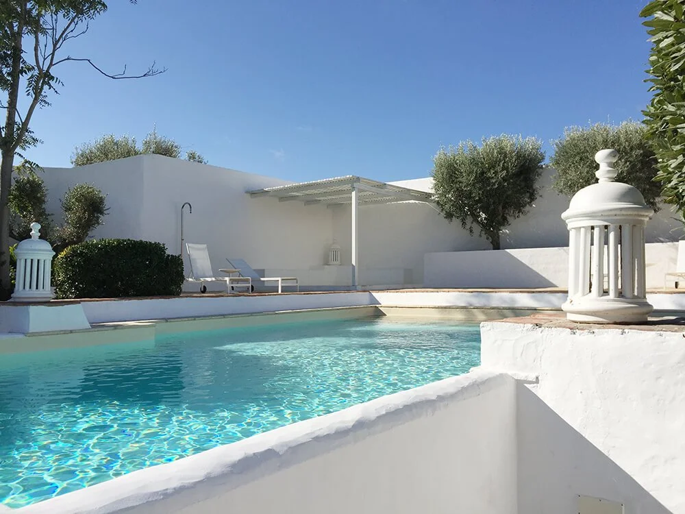 Pool-Aussenanlage-6.jpg
