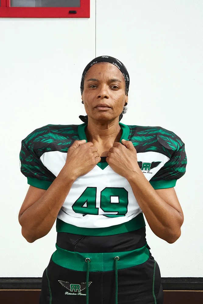Sushell, a linebacker for the Rotterdam Ravens, just before her game against the Amsterdam Cats, Amsterdam, NL, 2021.