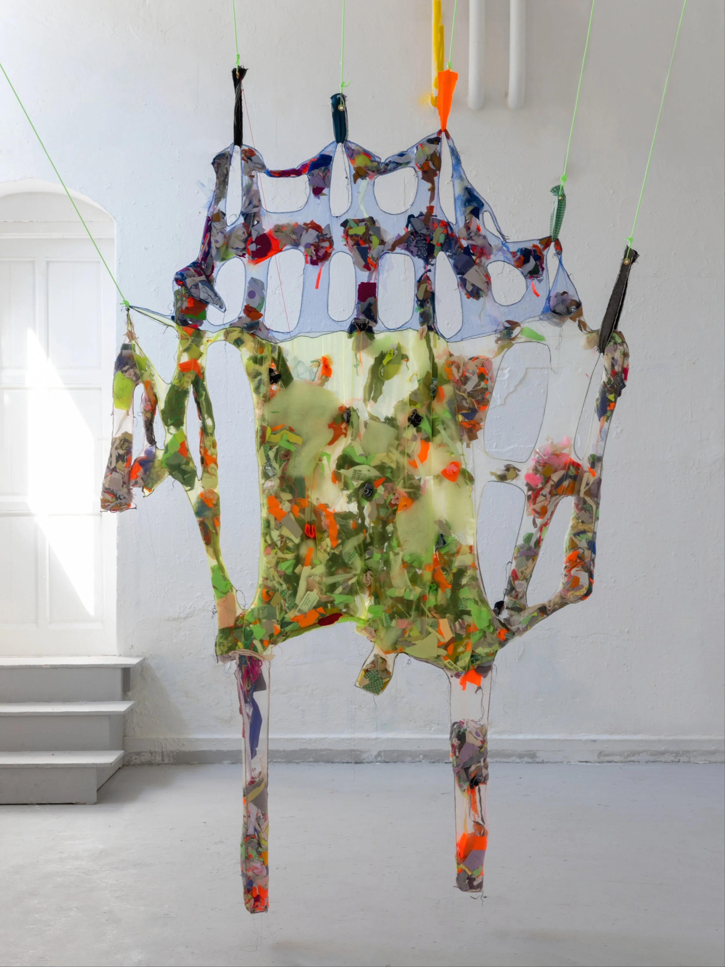 Monster 230 x 170 cm
