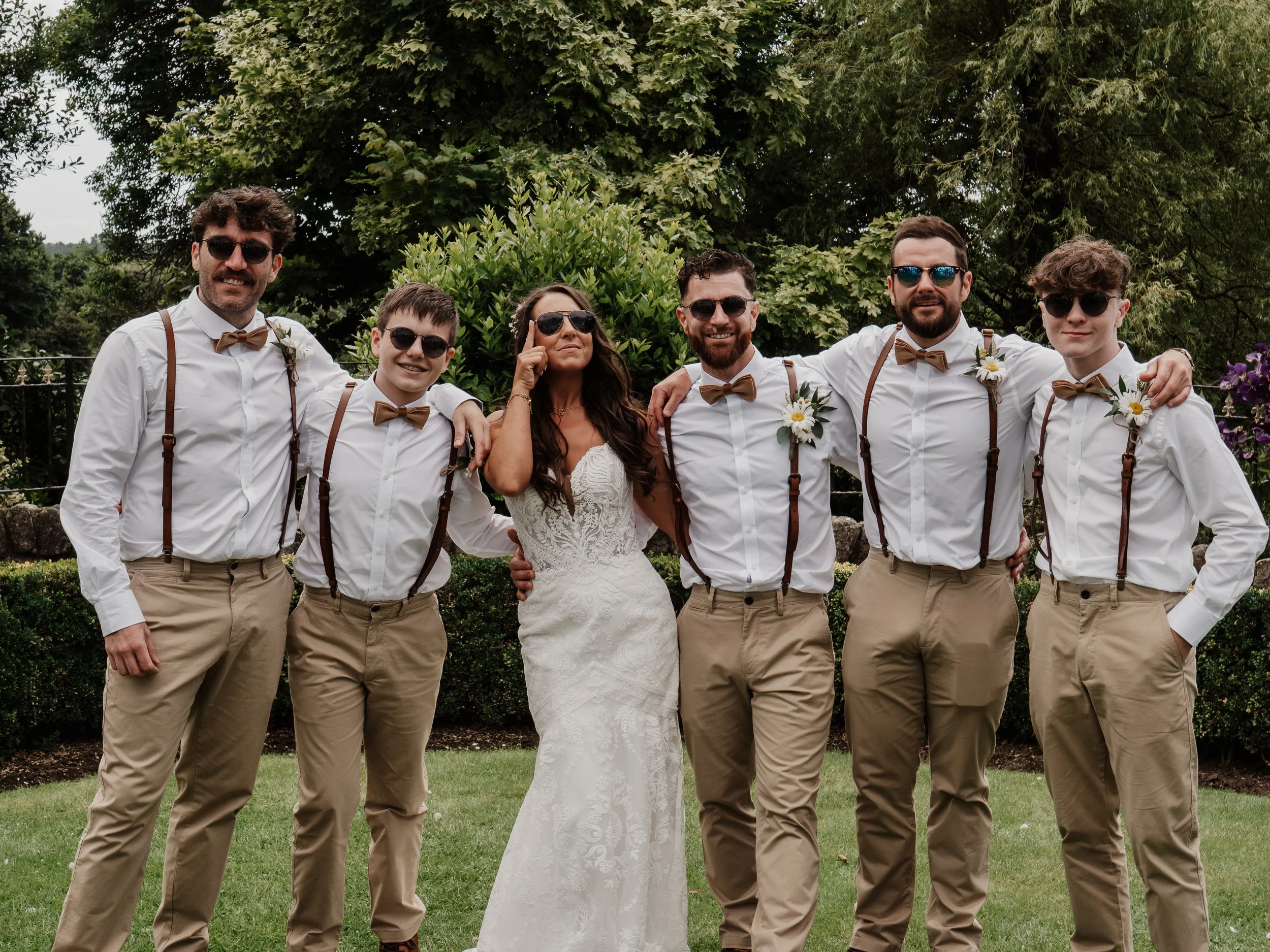 How to Choose a Wedding Photographer in South Wales With Confidence