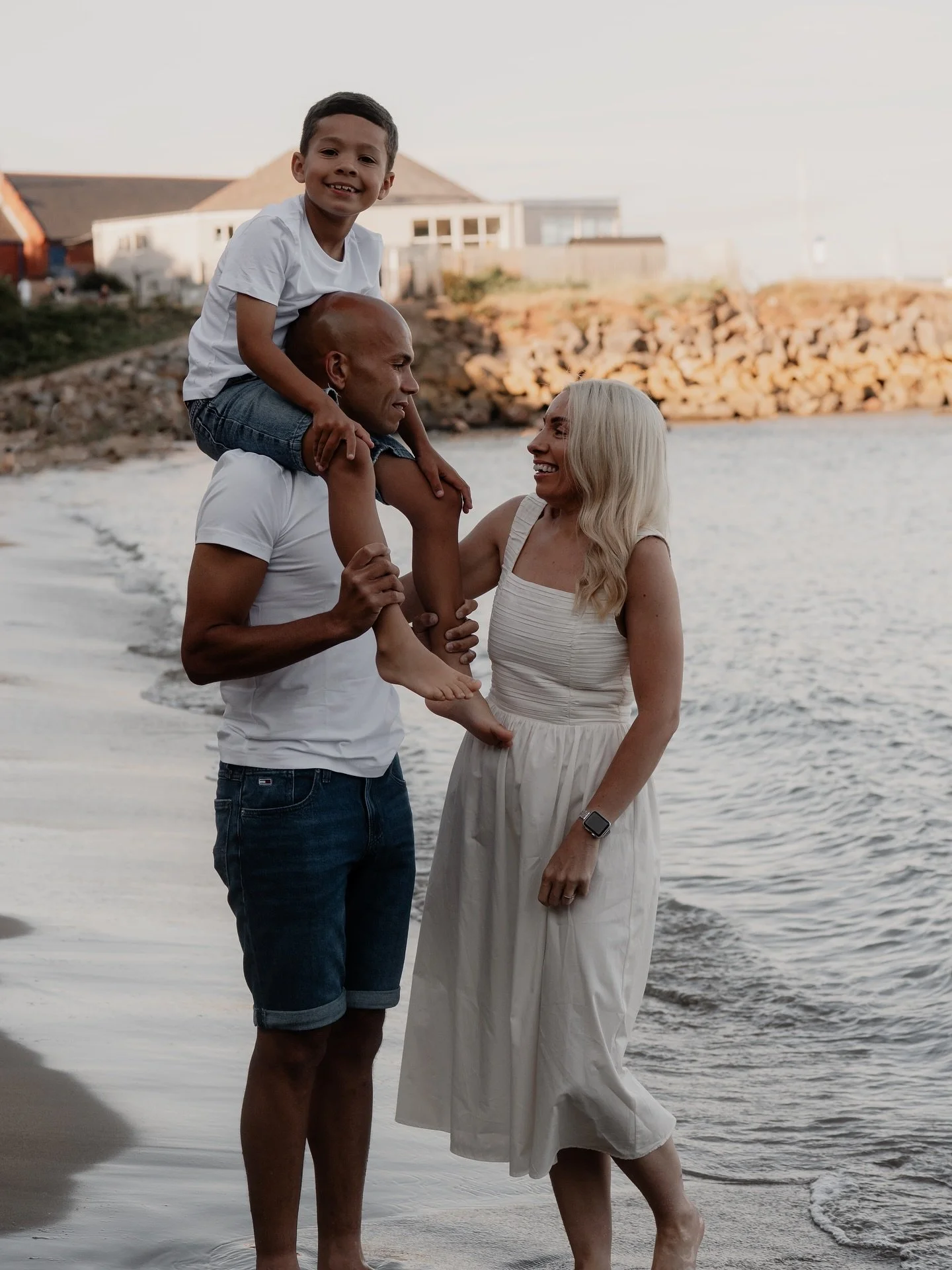 Bit late to the party sharing this one. I actually photographed this family back in August, but it&rsquo;s too lovely not to share.

It was one of those dreamy summer evenings&hellip; golden light, sandy toes, a little one giggling on his dad&rsquo;s