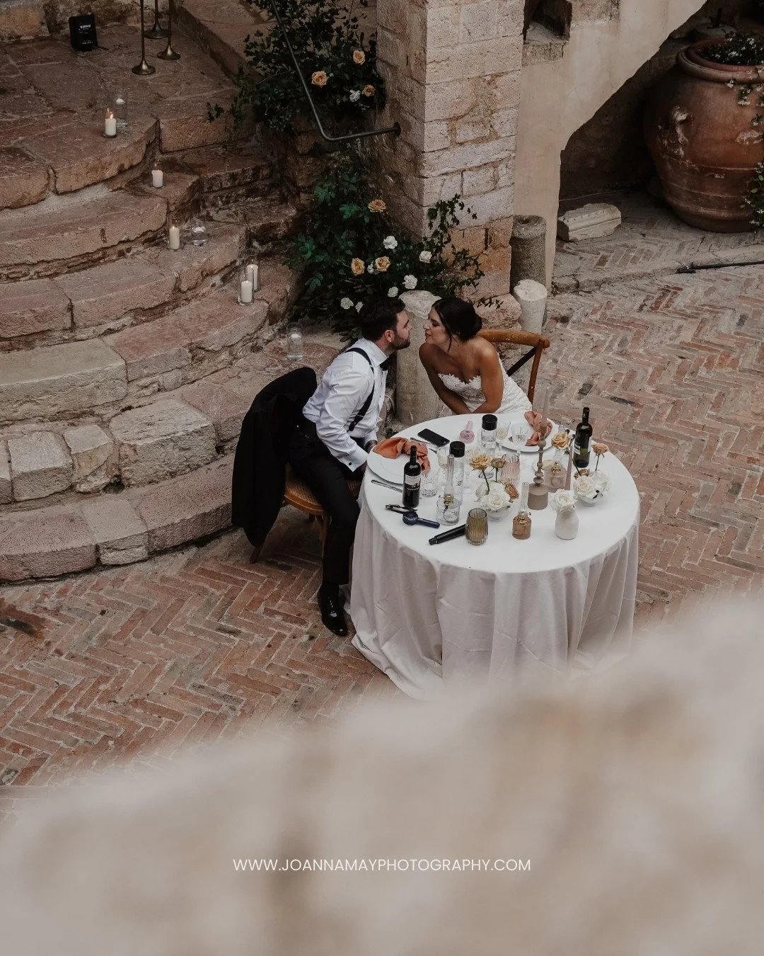 Even on the fullest days, there are quiet pockets.⁠
⁠
Five minutes outside.⁠
A breath before the reception.⁠
A glance across the room.⁠
⁠
Weddings don&rsquo;t have to feel rushed.⁠
⁠
They just need space built into them.⁠
⁠
The rest takes care of its