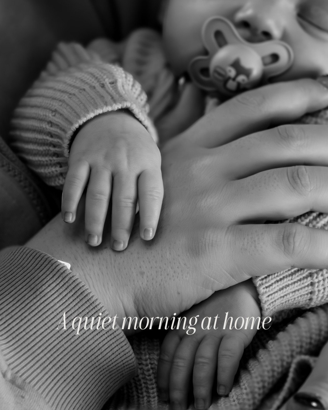 This session was slow.⁠
⁠
No rush.⁠
No strict posing.⁠
No perfectly timed naps.⁠
⁠
Just feeding.⁠
Holding.⁠
Cuddling.⁠
⁠
These are the mornings that feel chaotic when you&rsquo;re in them.⁠
⁠
But when you look back, they&rsquo;re soft.⁠
⁠
That&rsquo;
