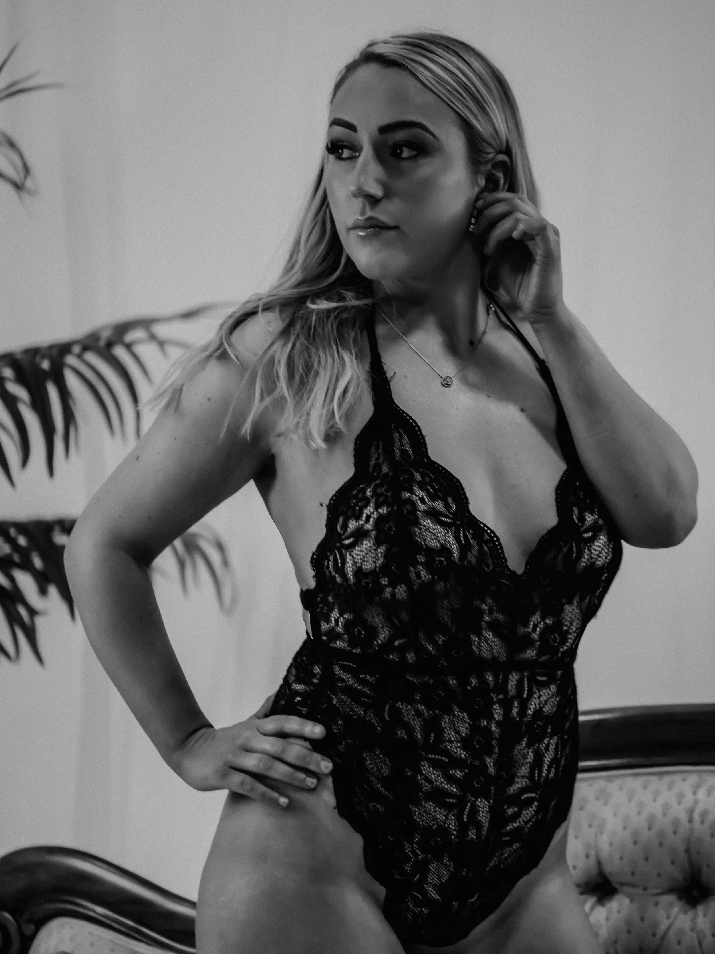 Joy - Boudoir - Jan 25 - JM Photography (17).jpg