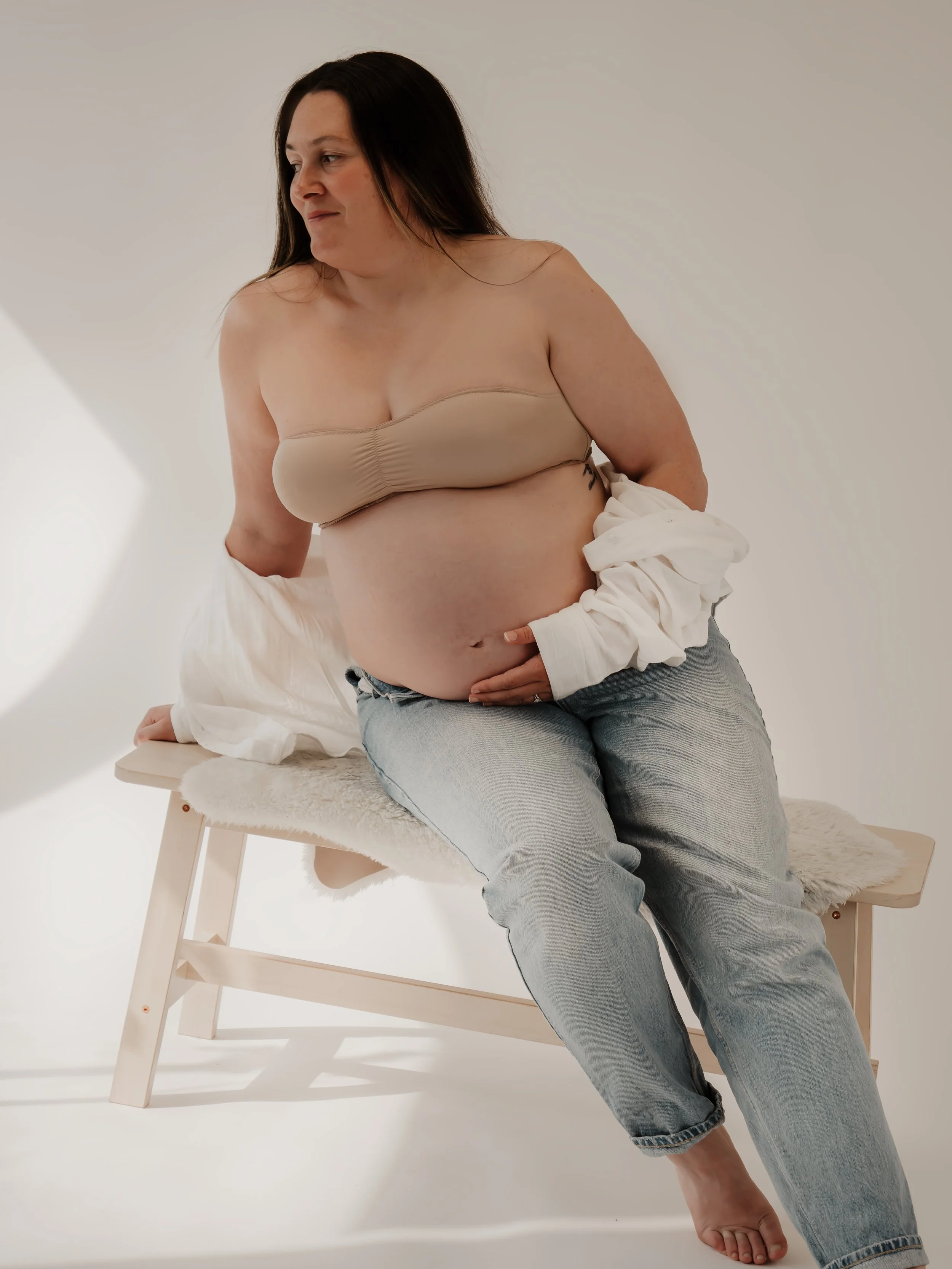 Cerys Maternity Shoot (41).jpg