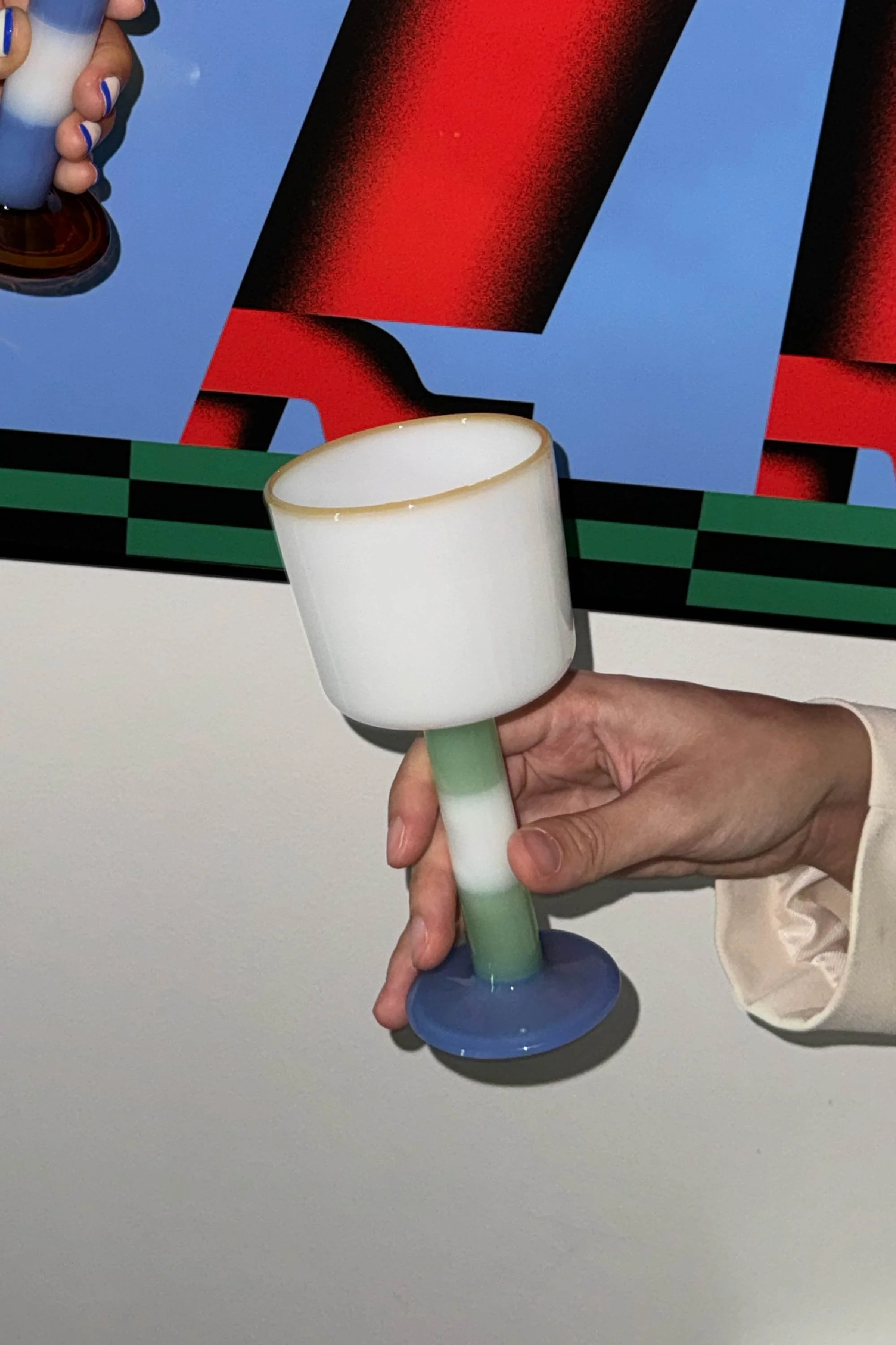 Totem glass - WHITE.jpg