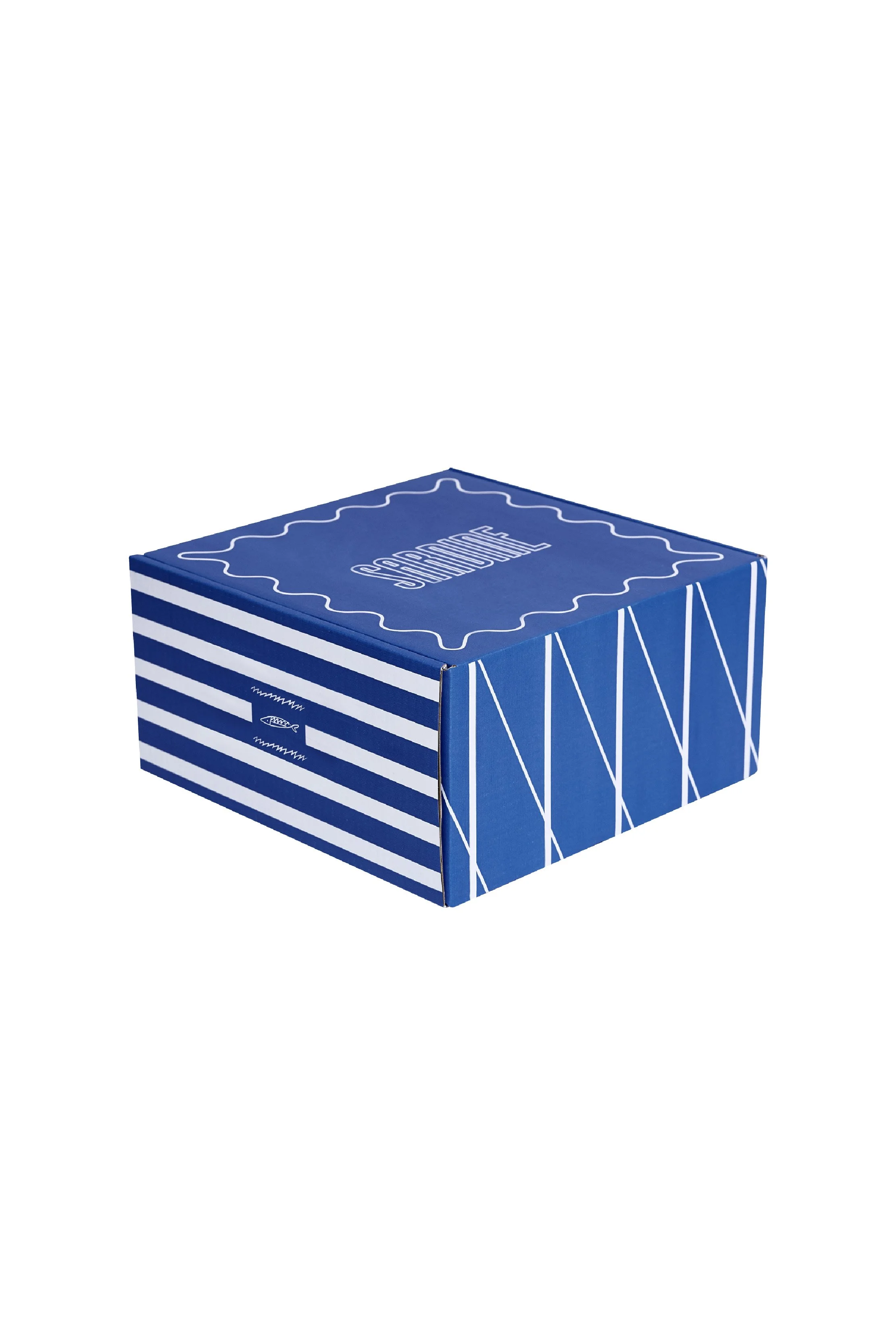 White bg - BOX L.jpg