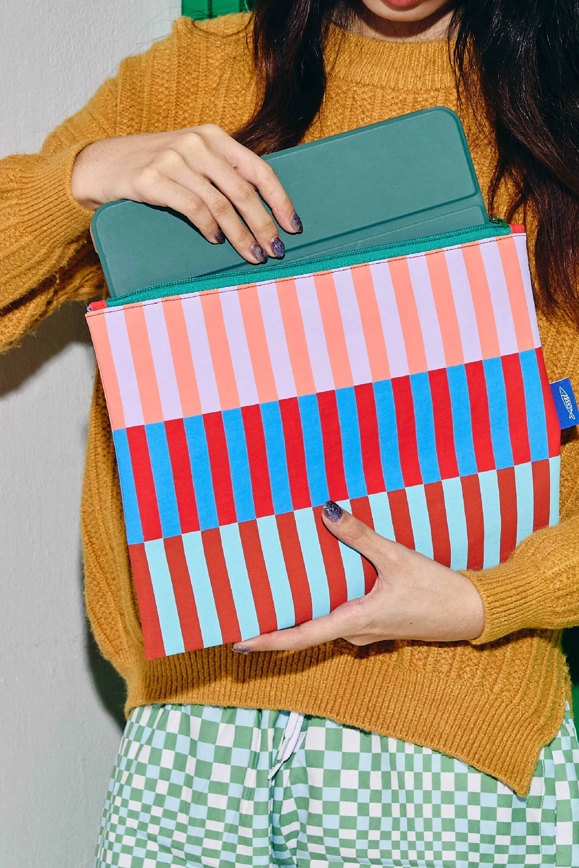 Pouch bag - FAYE.jpg