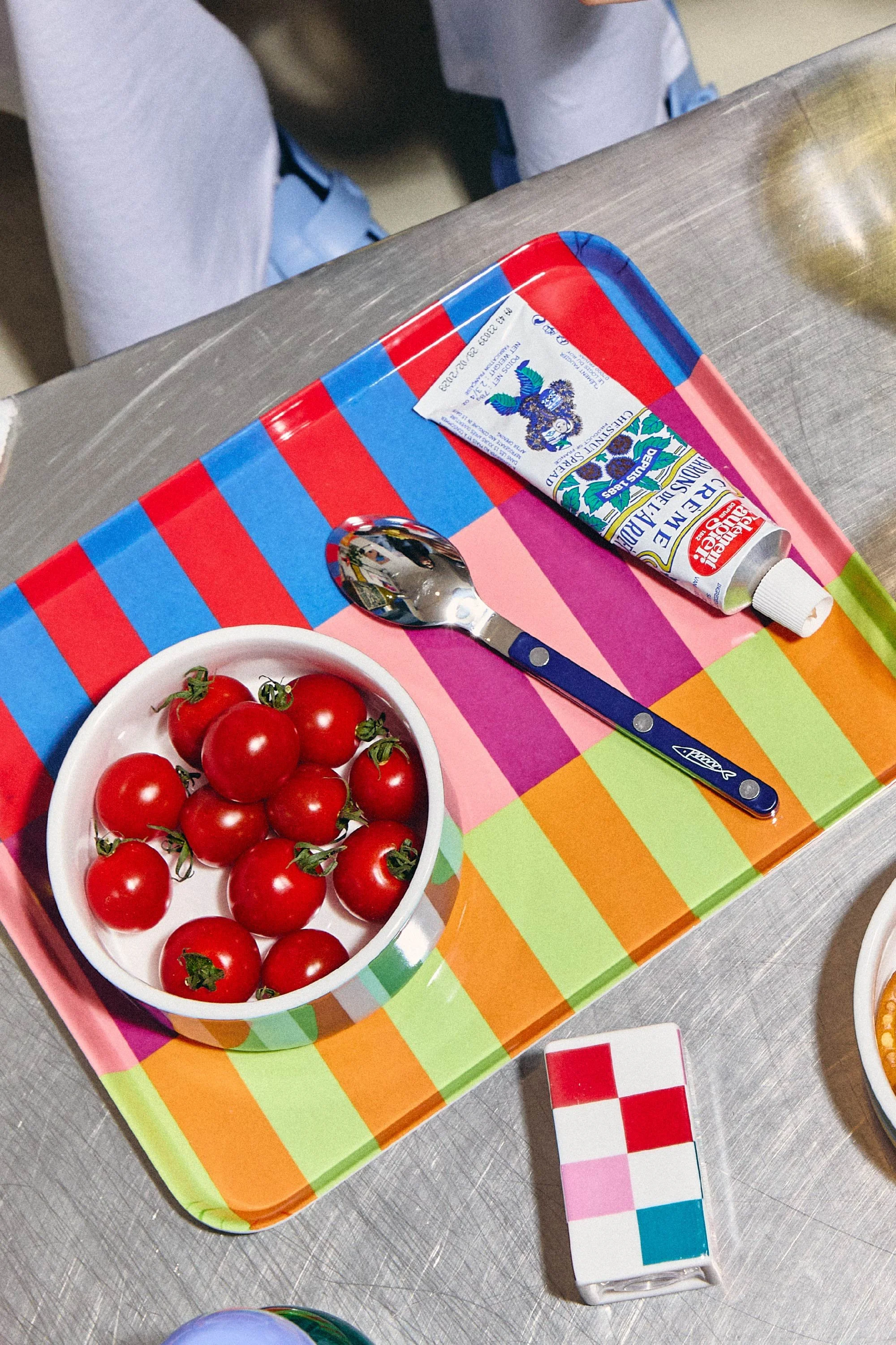 Tray M - BUBBLEGUM.jpg