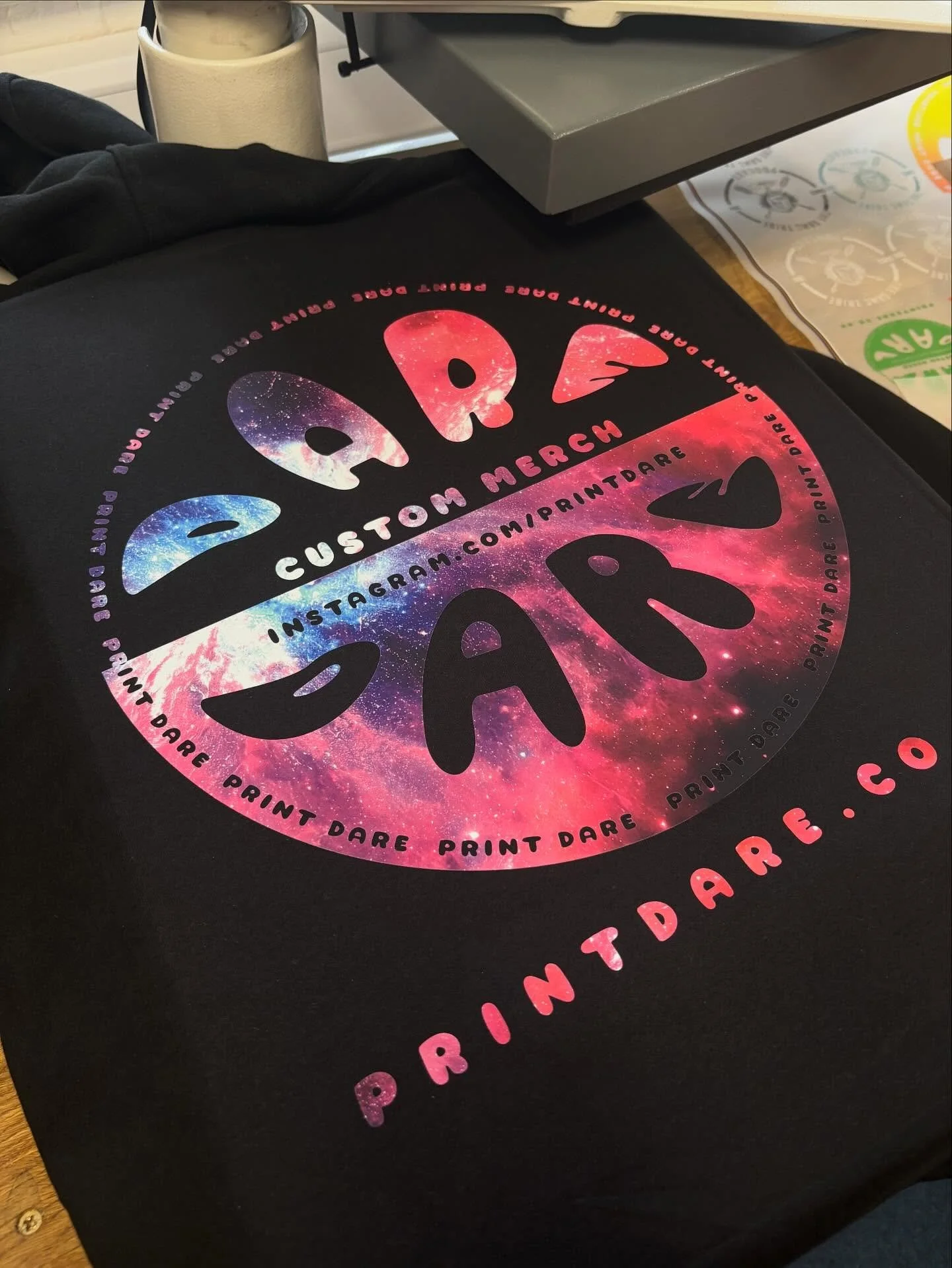 Who doesn&rsquo;t love a Galaxy print, nice vibrant colours again on a thick hoodie&hellip; no one wants to be cold at this time of year! 

#dtf #manchester #printdare #dtfheattransfer #manchestermerch #manchestermerchandise #branddesign #merchdesign