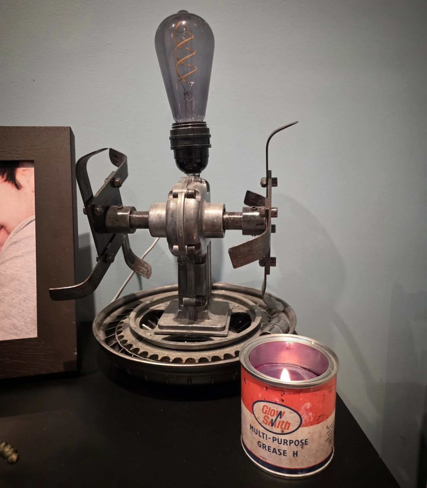 If you're looking for a cool Christmas gift idea for the car person in your life, check out @glowsmith.candle 

I have the grease tin 👌 Lasts ages. 

Such a cool product.

--------------------
www.drawnbymatt.co.uk 
DrawnByMatt.redbubble.com 
------