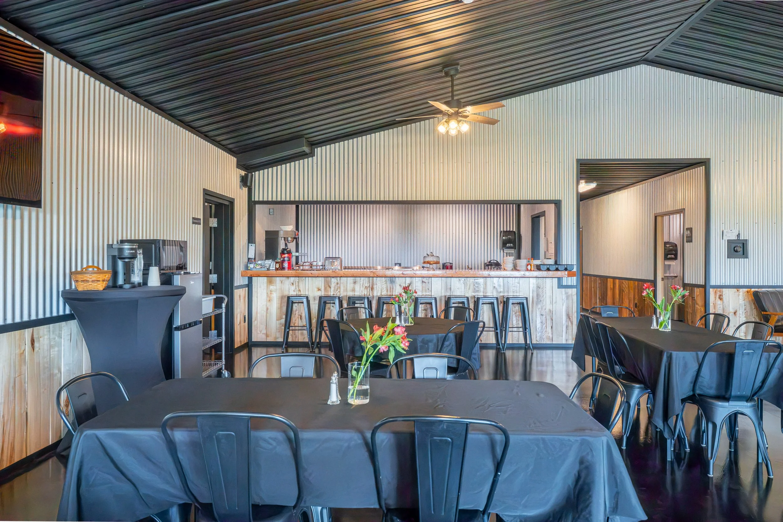 The Orion - Dining Room5.JPG