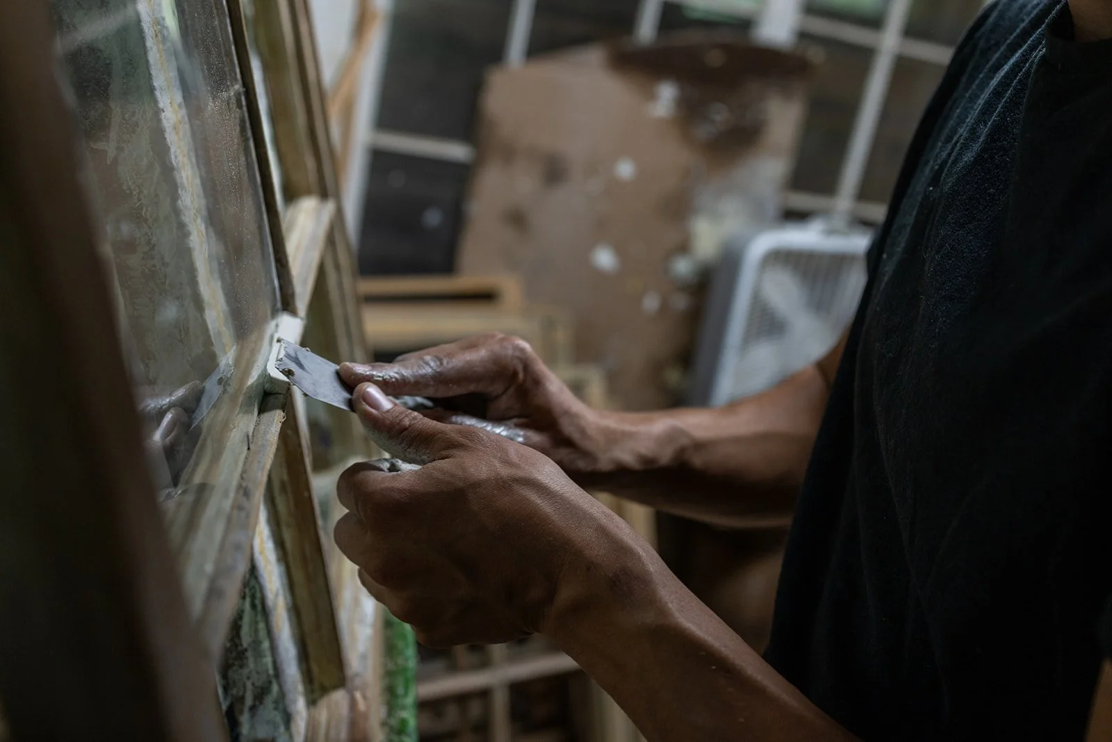 Luxury historic window restoration for owners who value authenticity over replacement. We preserve original wood windows, enhance performance, and honor historic homes across the North, with work featured at the Burnham Tavern.