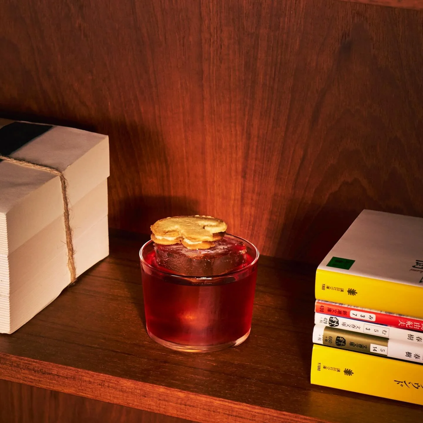 𝗦𝗛𝗜𝗜𝗧𝗔𝗞𝗘 𝗠𝗨𝗦𝗛𝗥𝗢𝗢𝗠 𝗡𝗘𝗚𝗥𝗢𝗡𝗜 🍄

In Japanese cooking, shiitake mushrooms are celebrated for their characterful depth and warmth &mdash; flavours that feel most at home in winter.

That spirit shapes our Shiitake Mushroom Negroni: 