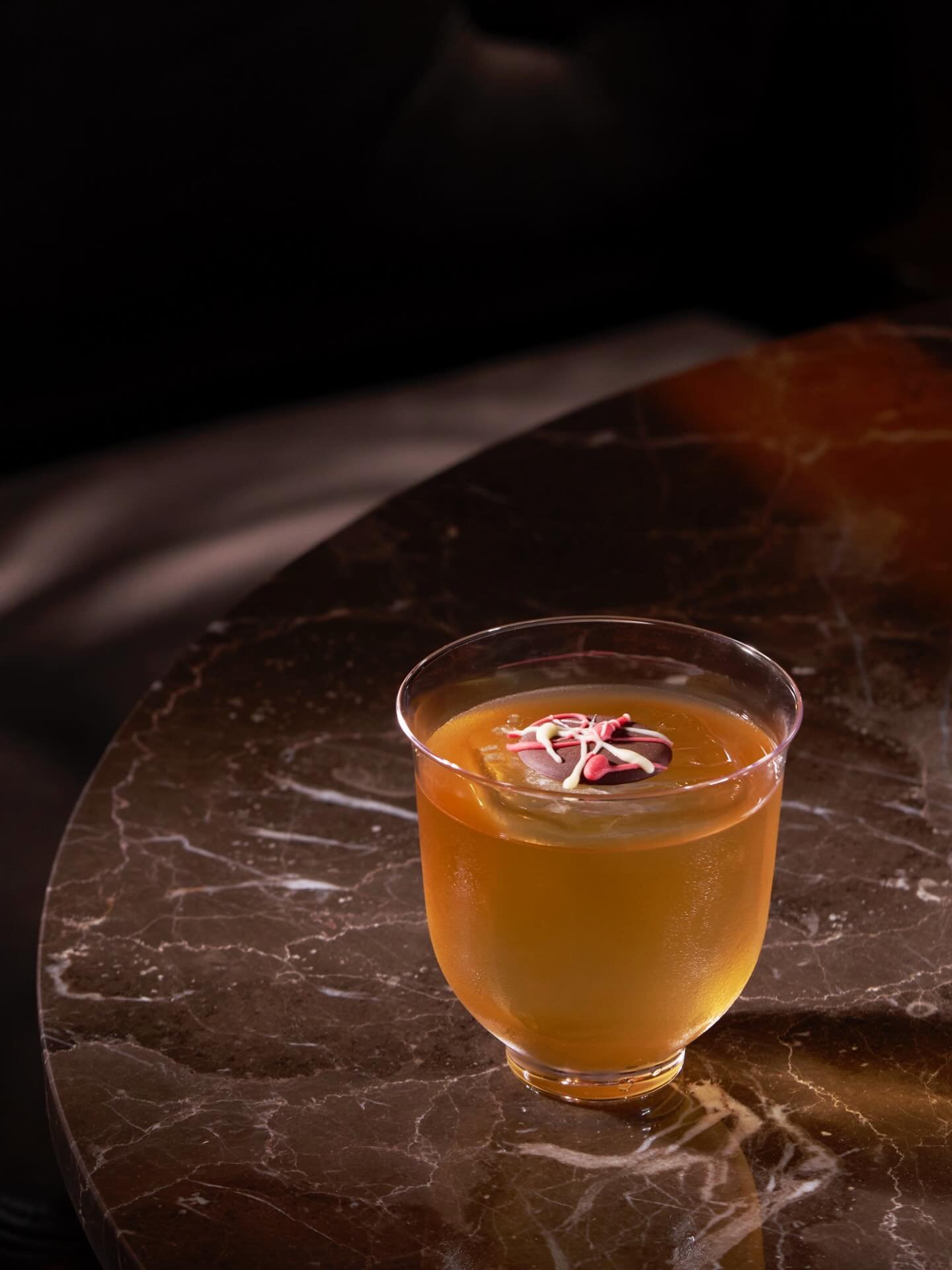 𝗔𝗢𝗬𝗔𝗠𝗔 𝗚𝗢𝗗𝗙𝗔𝗧𝗛𝗘𝗥

Named after Tokyo&rsquo;s Aoyama neighbourhood &mdash; home to architecture-forward buildings and fashion boutiques &mdash; this cocktail draws inspiration from Yohji Yamamoto&rsquo;s bold, modern design and asymmetry