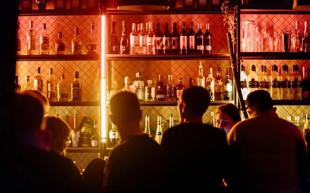 Porto Pub Crawl: Bars, Drinks & Nightlife