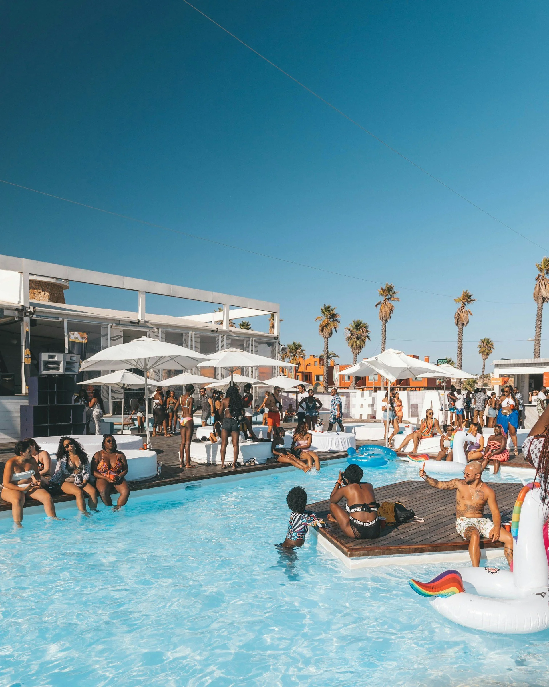 VDL Pool Club Entry