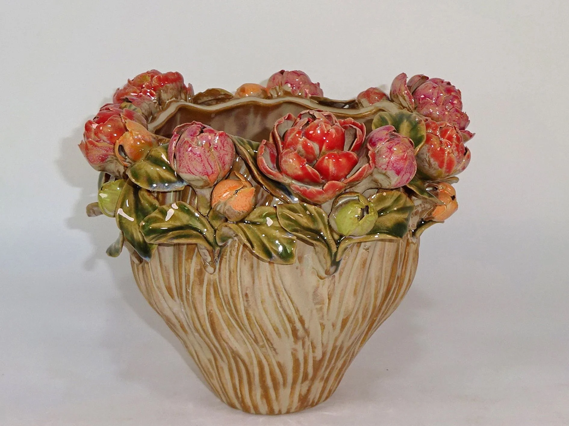 Keramik-Vase  Rosenblüten-Ornament