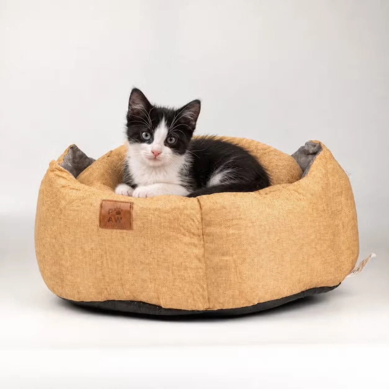 Paw Bed – Medium Royal Crown – Sand & Grey – 50 × 50 × 26cm 2.jpg