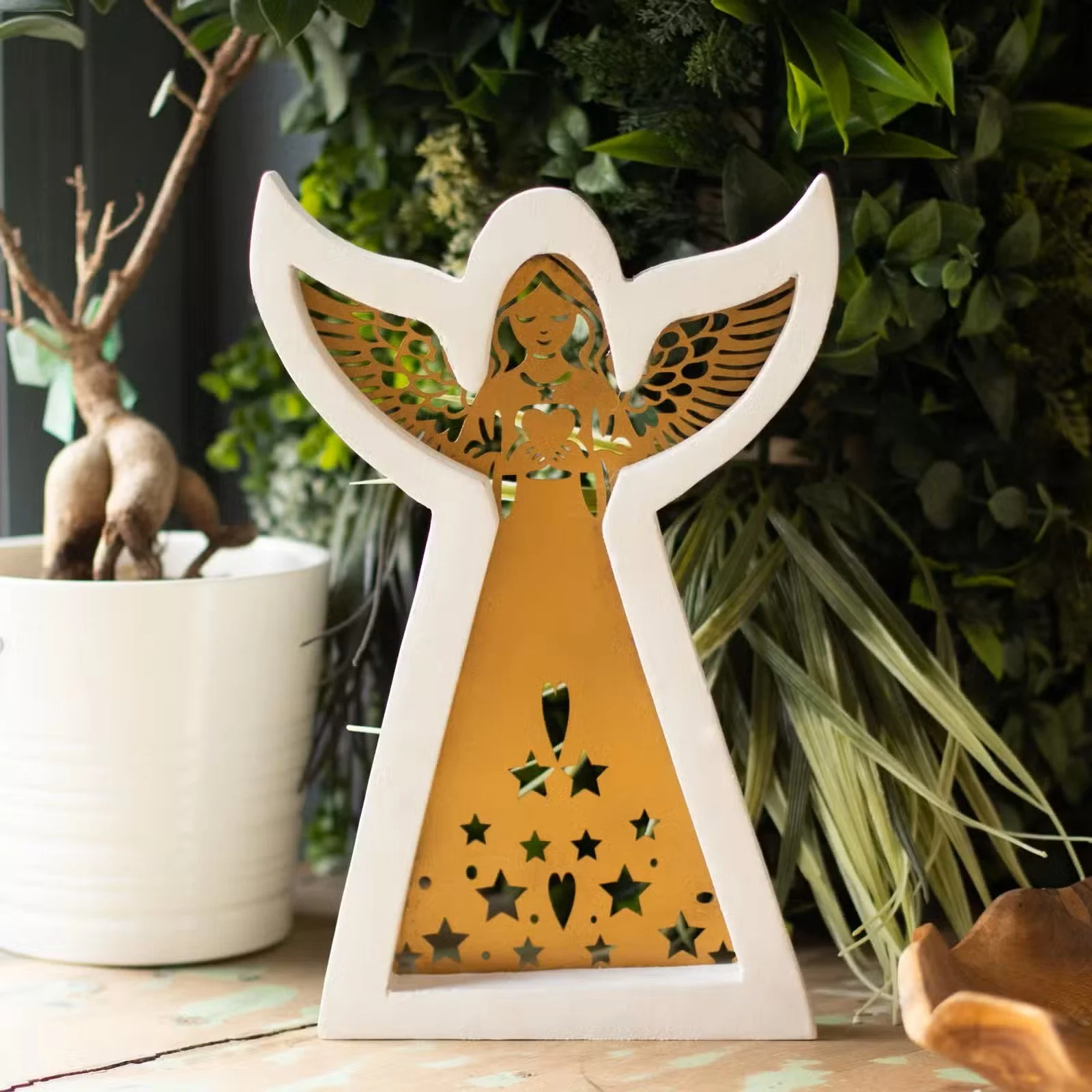 Mango Wood Angel - Whitewash with Iron Decor Cut Out - 22cm 2.jpg