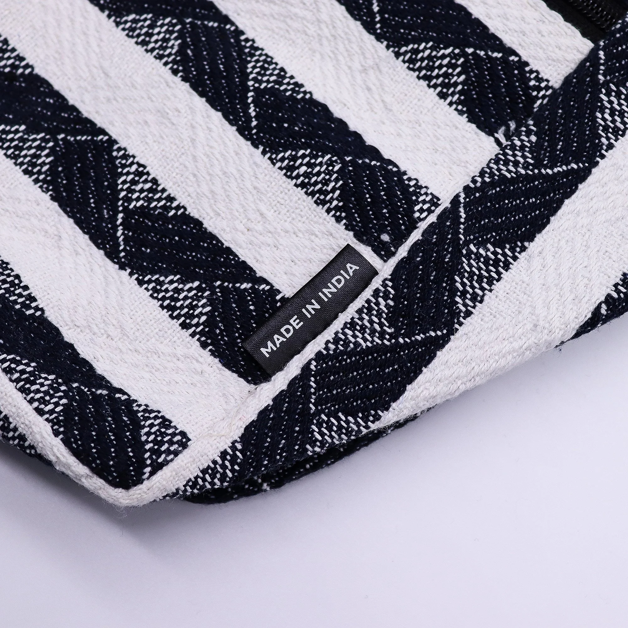 Jacquard Natural Bags - Atlas Nomad - Wander Muse Bag Image 4.jpeg