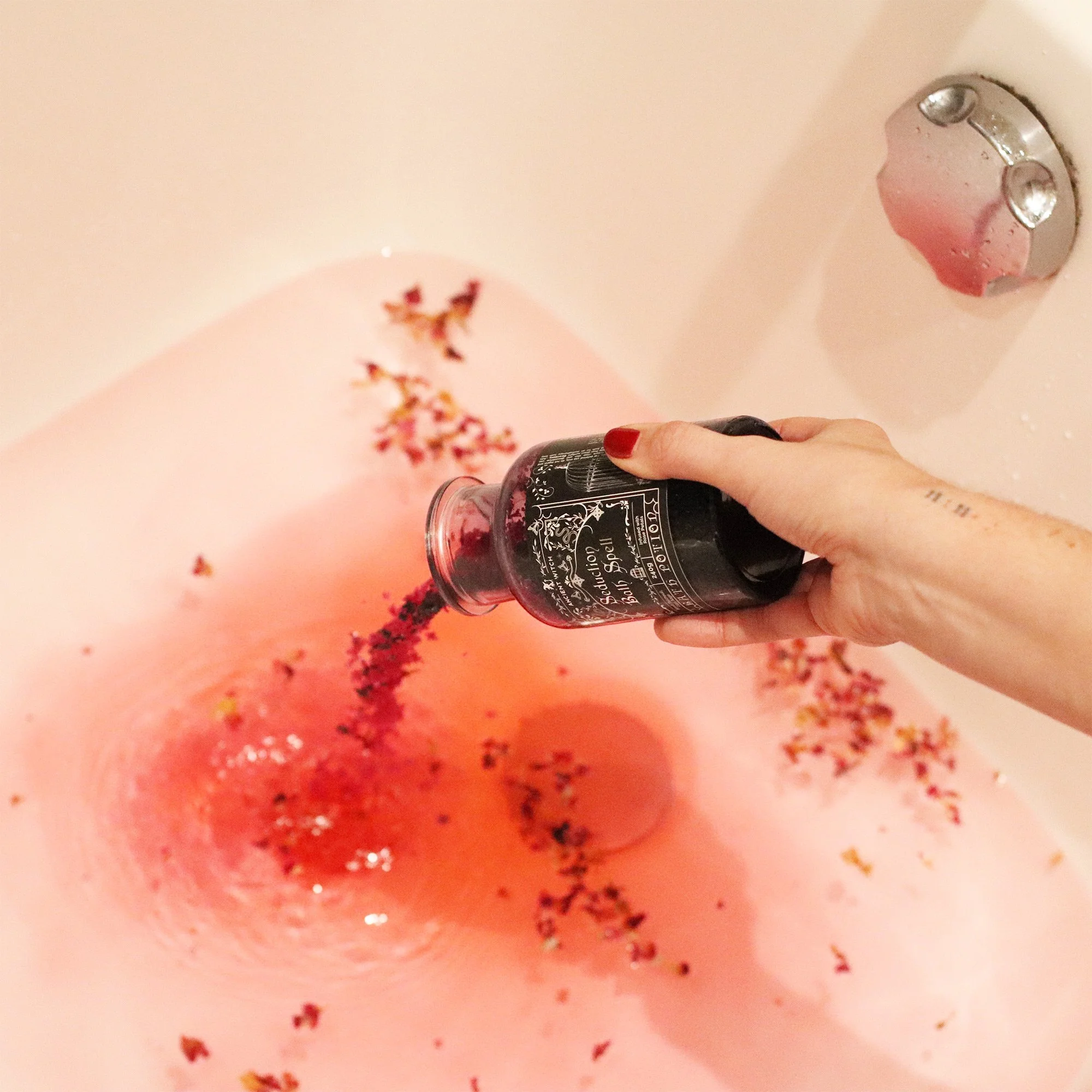 Ancient Witch Bath Spell Potion & Amethyst Crystal Amulet - Seduction Image 3.jpeg