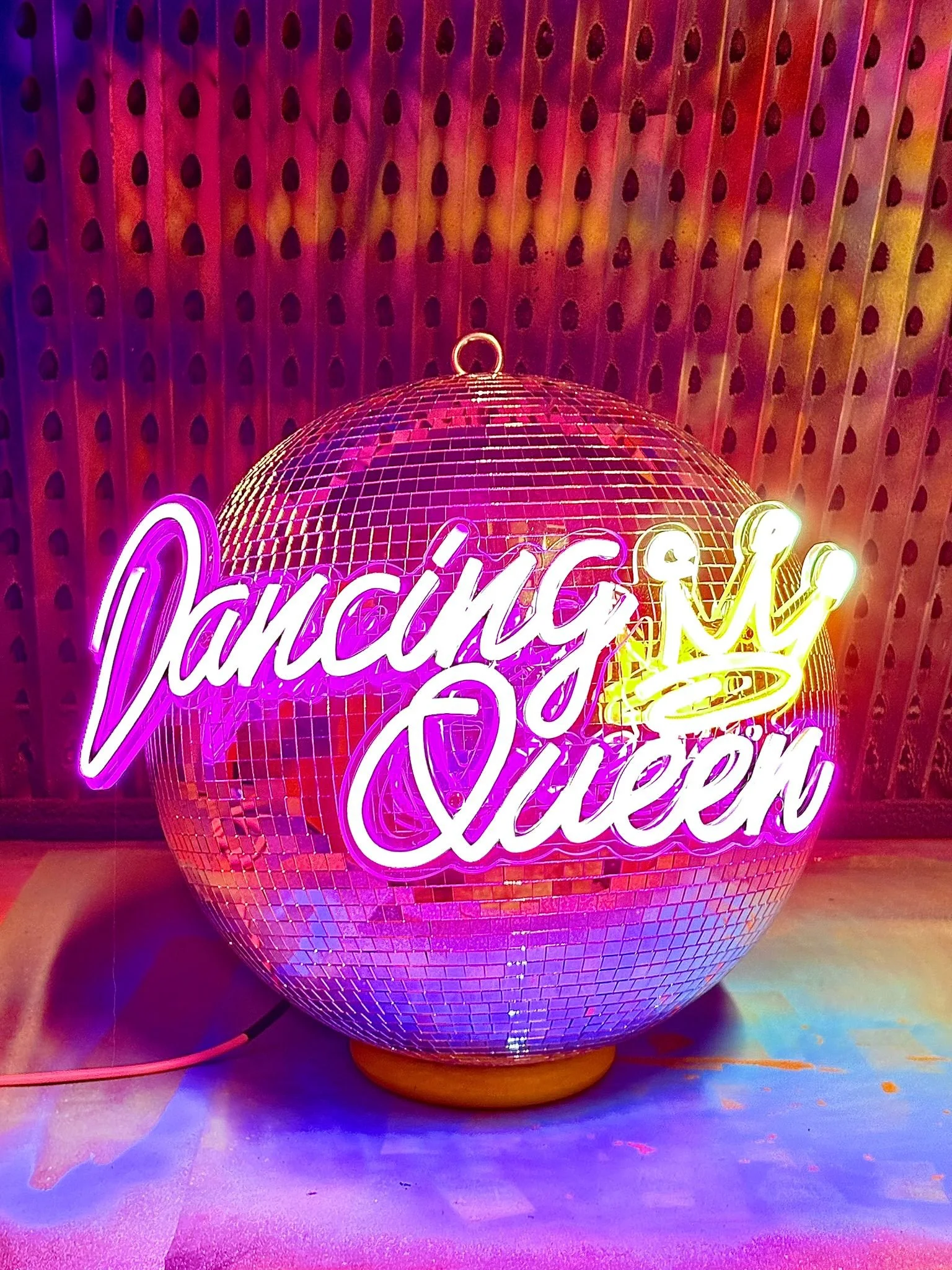 Dancing Queen Boogielight