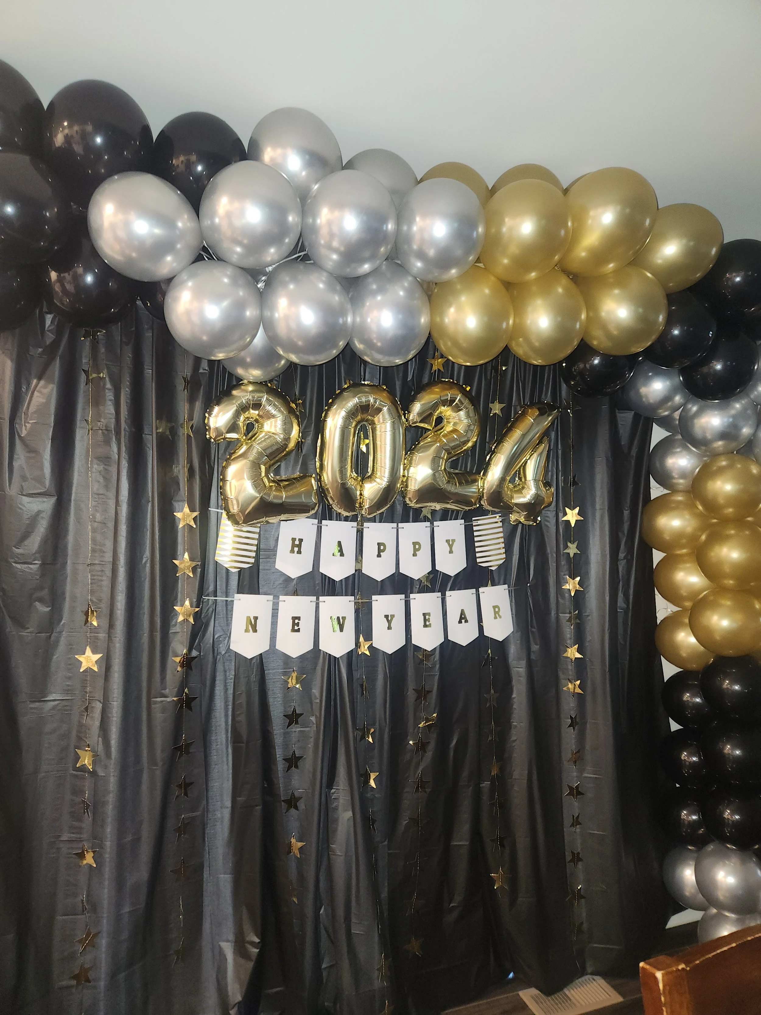 New Year Decor Garland.jpg