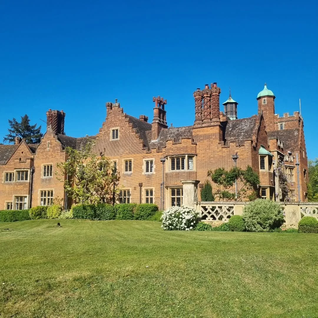 What a venue! Pick 'n' mix face, foot and back massages last weekend for the bride party.
.

#massage #massagetherapist #massagetherapy #mobilemassage #mobilemassagesuffolk