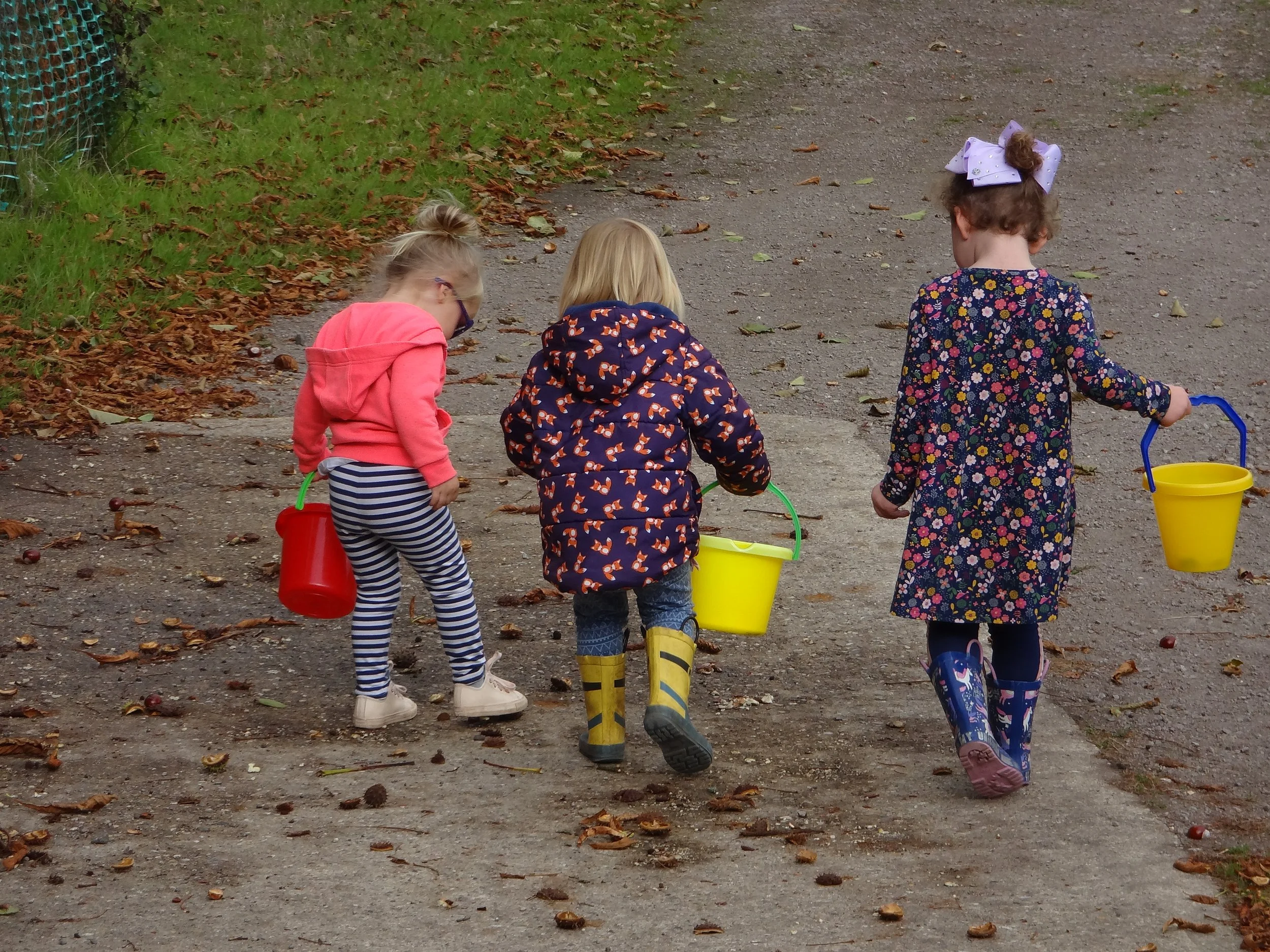 Children on estate 8.JPG
