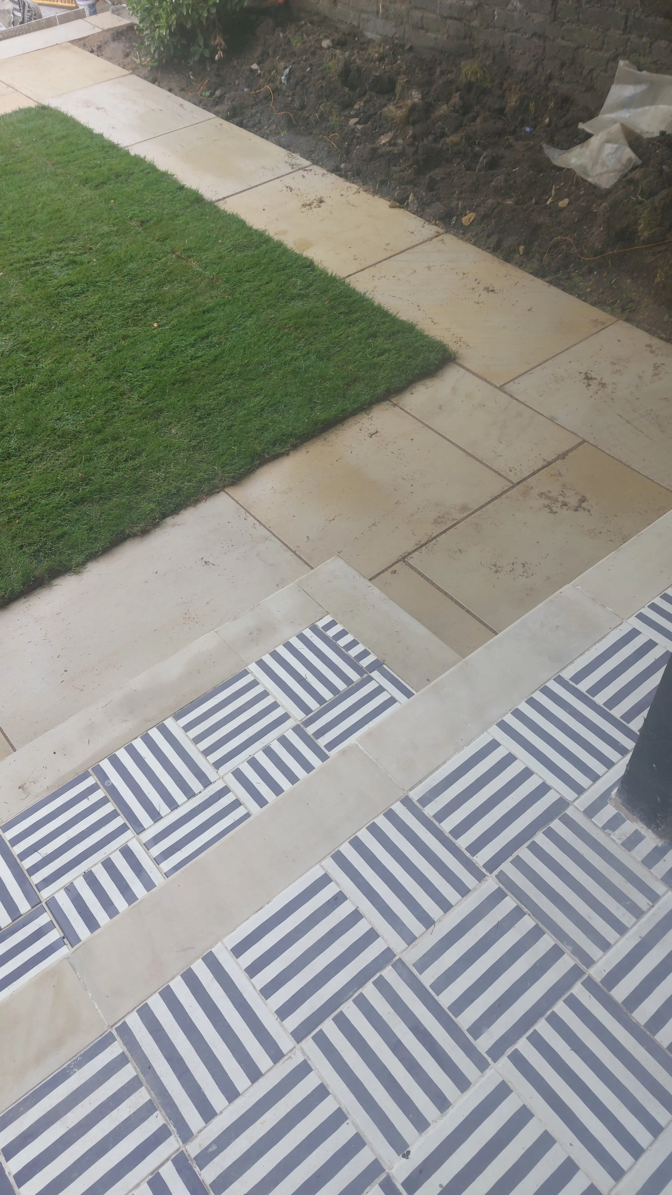 bullnose edging..took a bit of thinking to set the clearances up properly from the original concrete pour