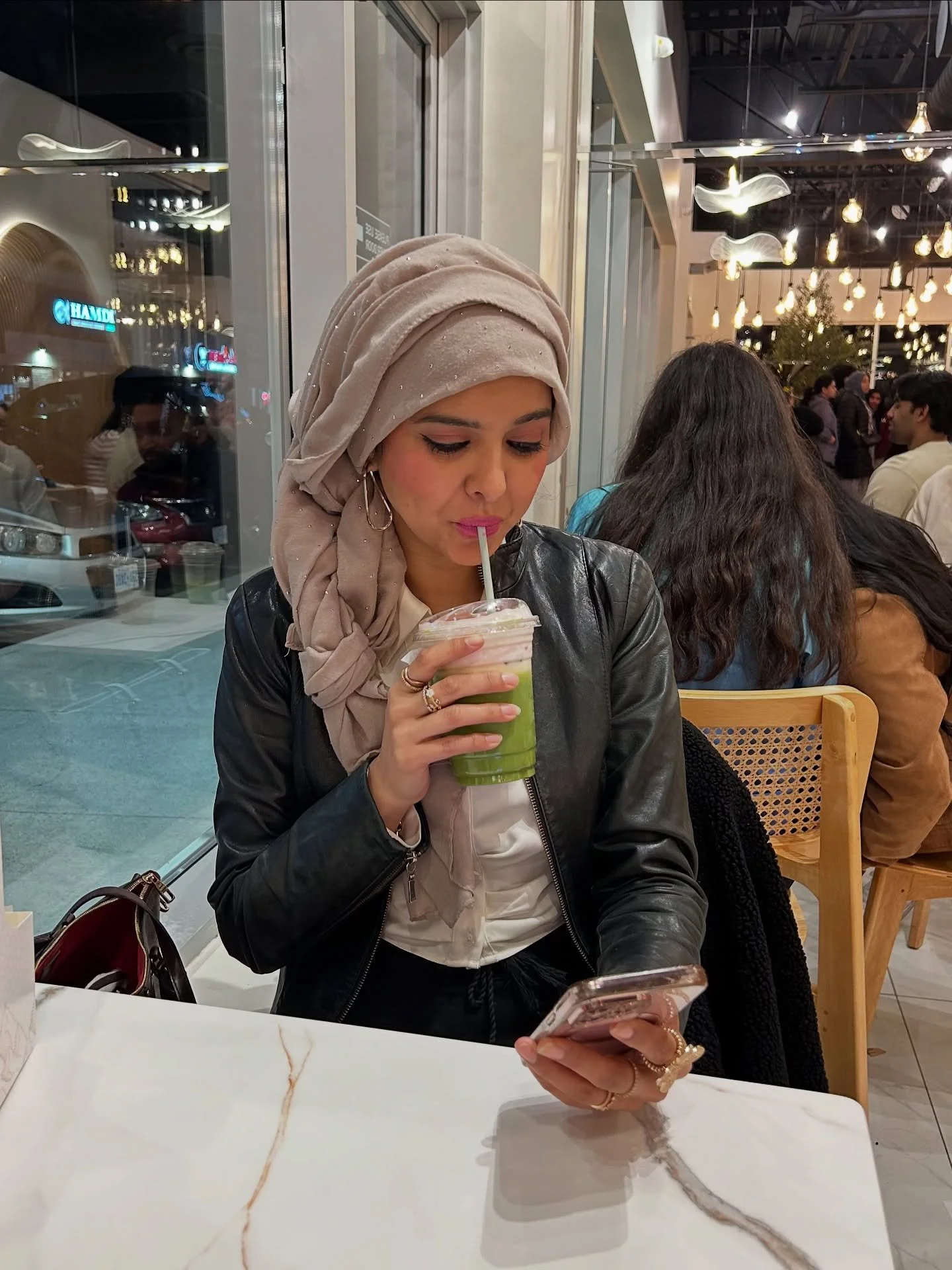 Another spin around the sun AH, feeling grateful for all and everything:) Thank you to everyone for making my week so special!! 

Excited for the come what may&rsquo;s ahead IA 🙌🏻🙏🏿✨🩵

#birthdays  #newthings #creators #creating #cake #friends #f