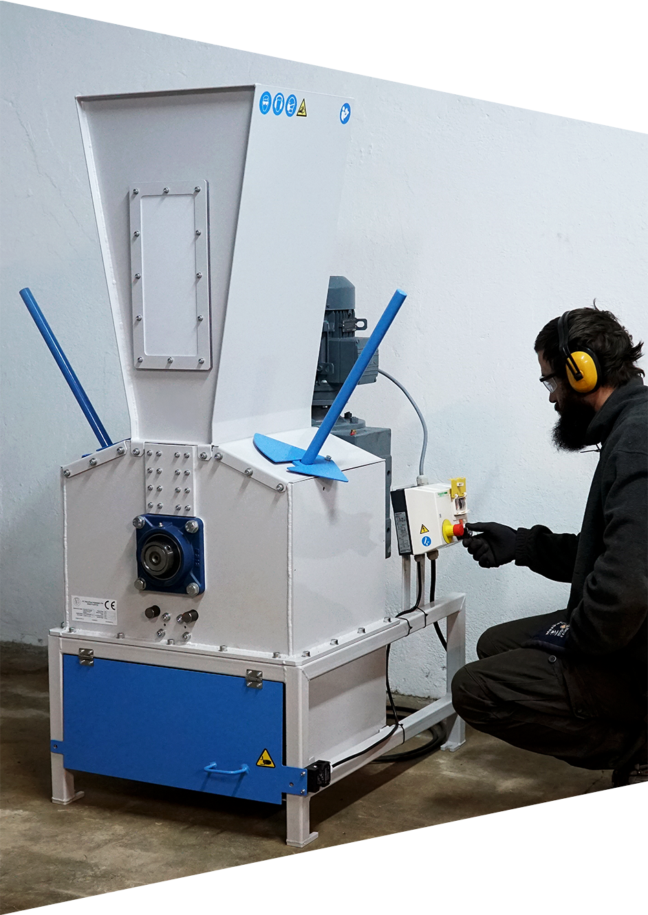 Picture of Mad Plastic's Shredder Pro in use.