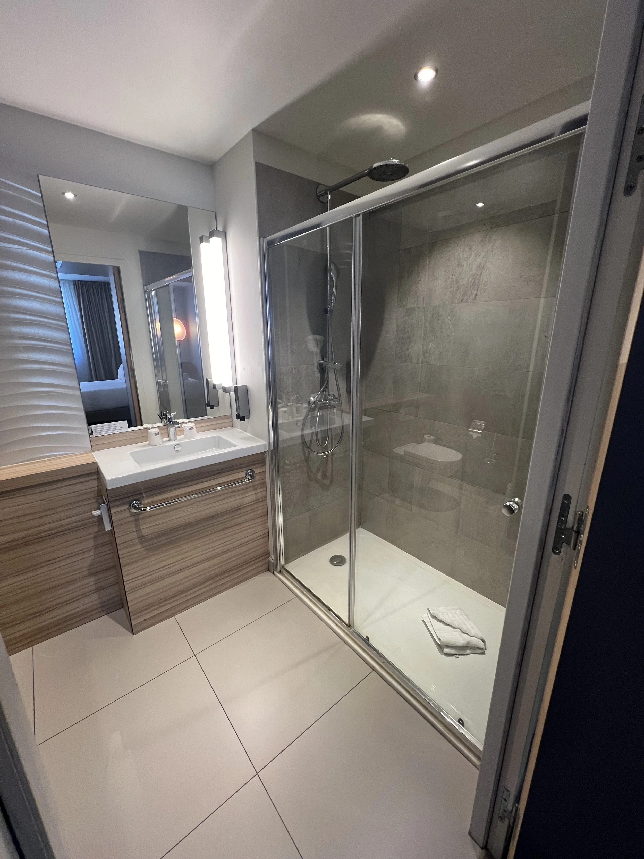 Dali Hotel Perpignan Photos (5).JPG