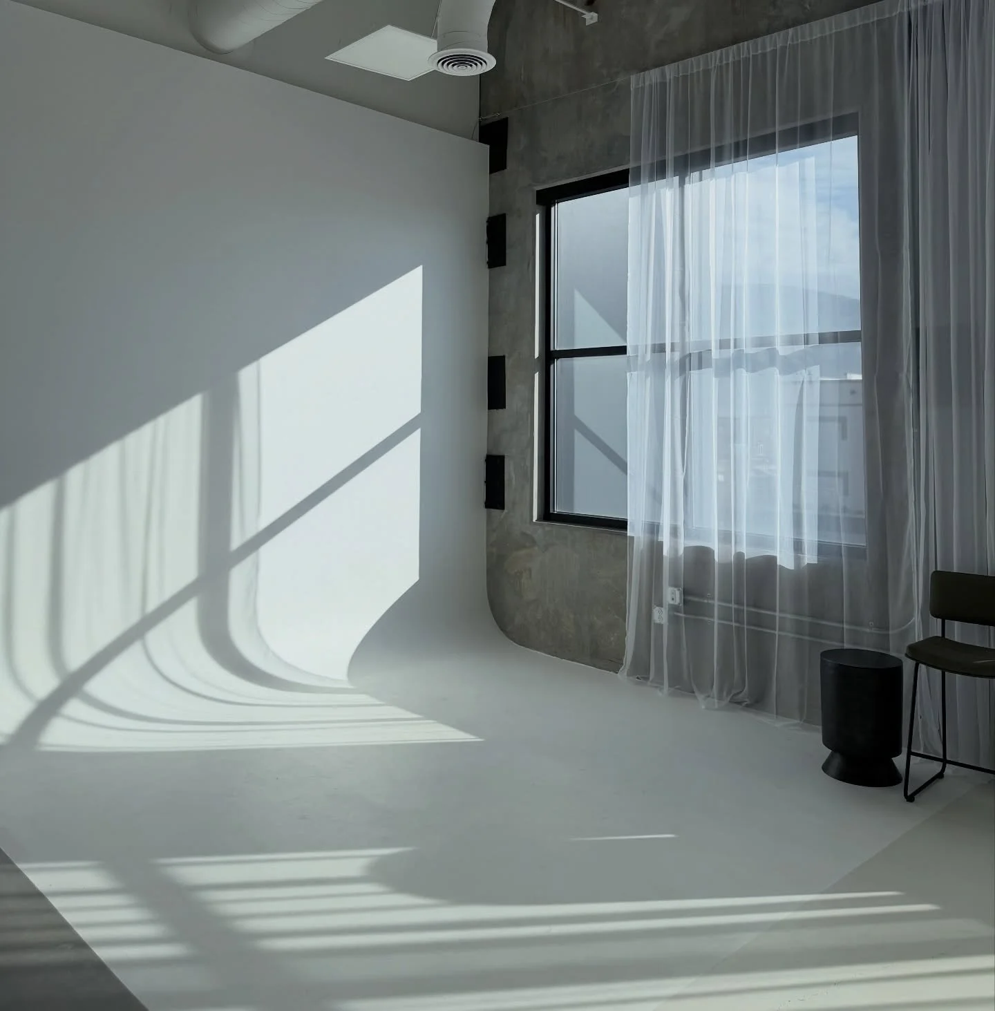 Good morning studio 🤩

#utahstudio #utahphotographystudio