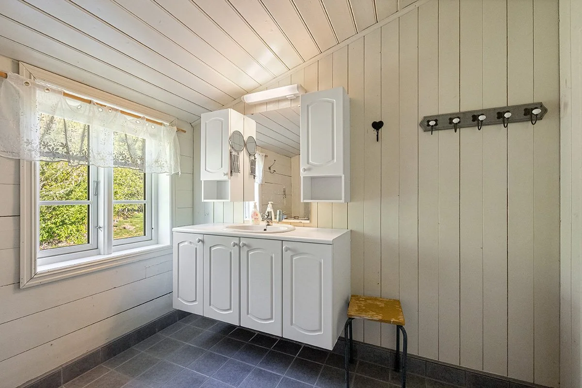 Bathroom, second floor