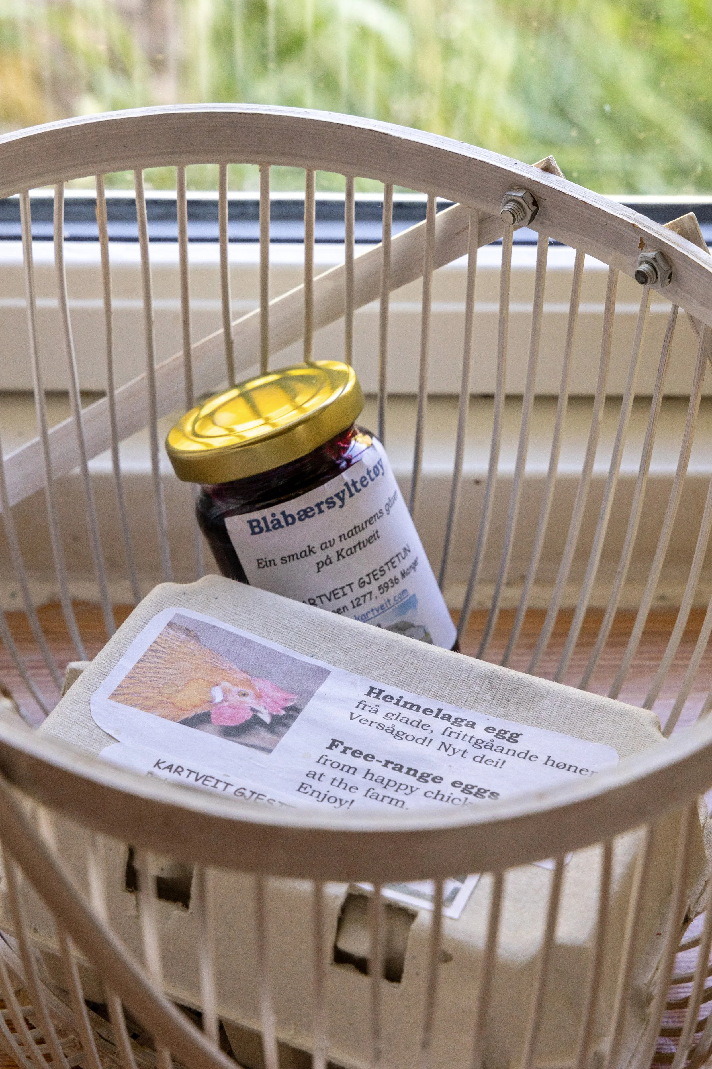 Fresh eggs from the Kartveit farm, and home made jam