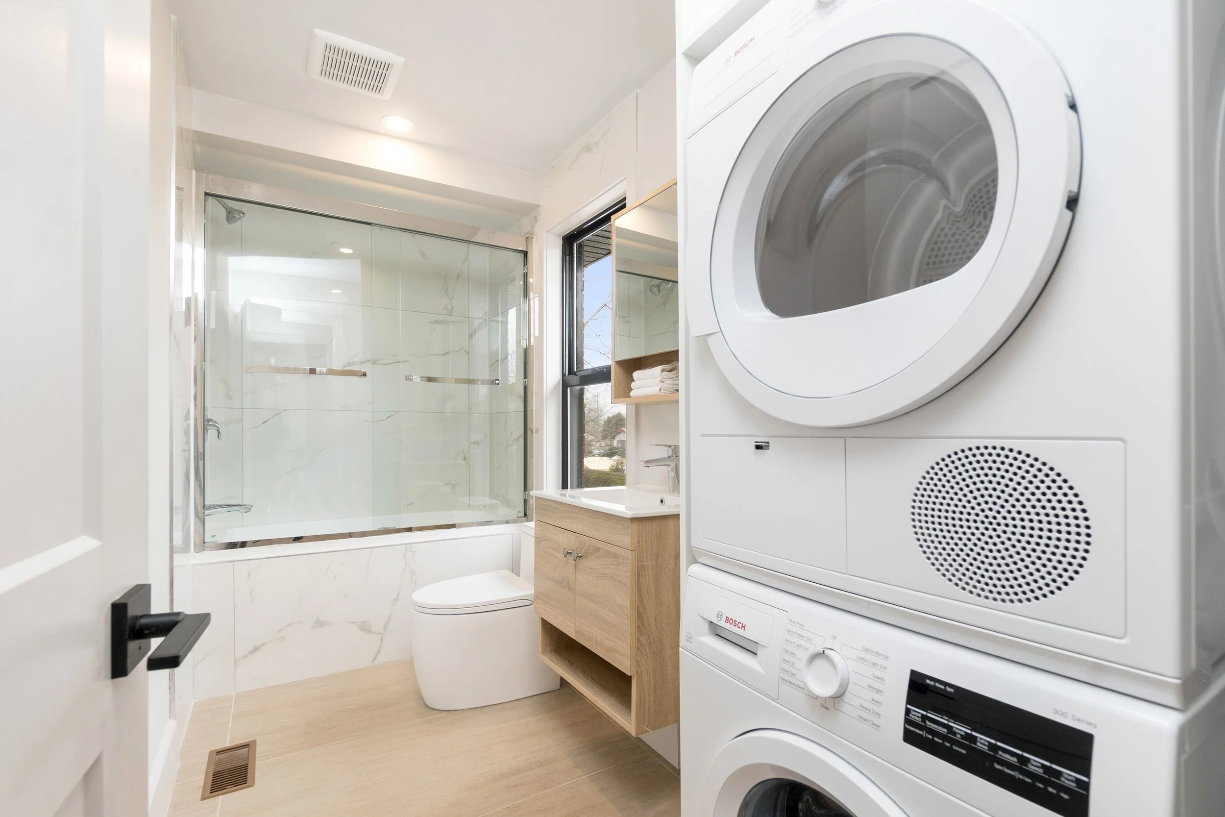 214 Mill Street East Acton ON-print-025-027-Bathroom-3936x2624-300dpi.jpg