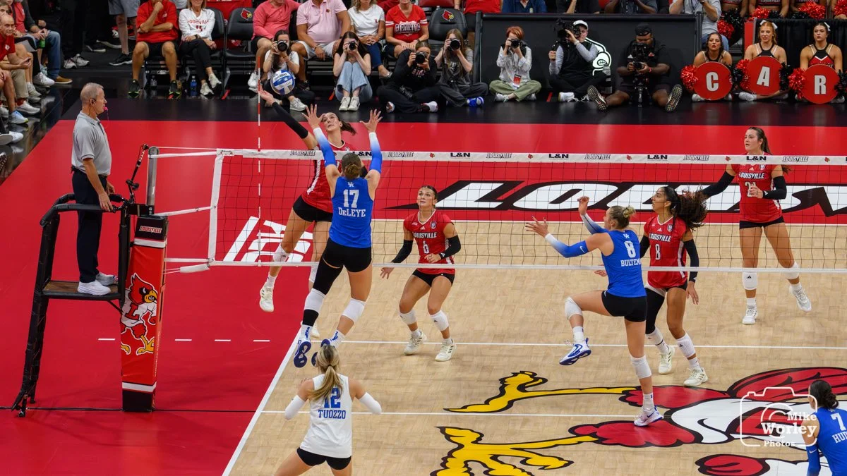 UofL Volleyball v UK - 25-8459.jpg