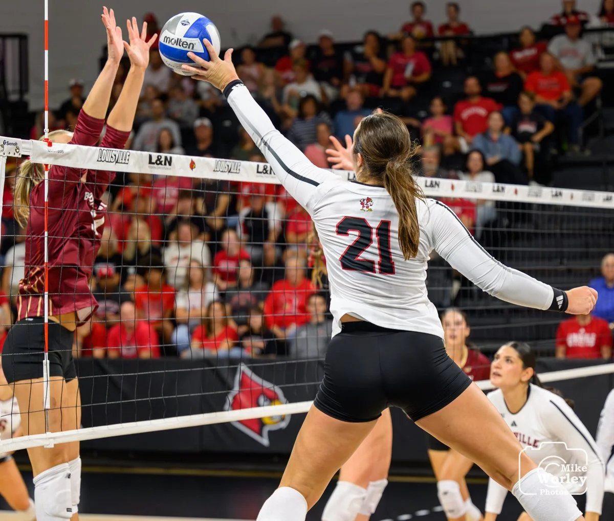Payton Petersen tips around a block attempt