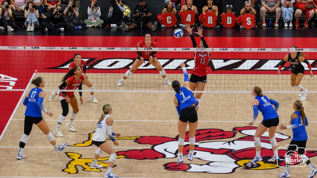 UofL Volleyball v UK - 25-8436.jpg