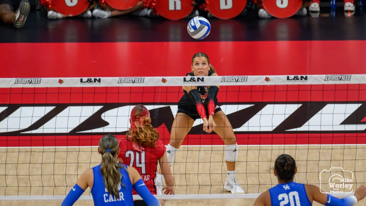 UofL Volleyball v UK - 25-8126.jpg
