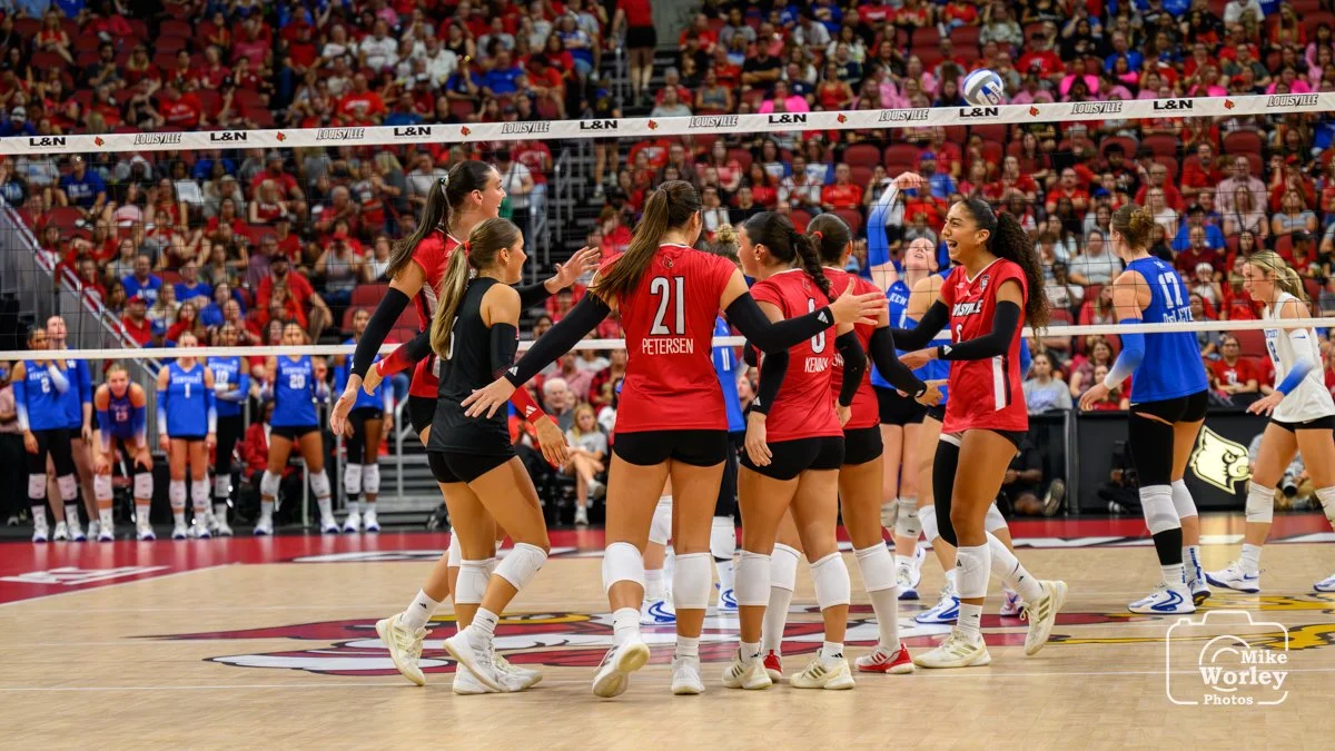 UofL Volleyball v UK - 25-9227.jpg