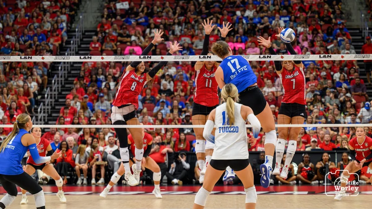 UofL Volleyball v UK - 25-8872.jpg